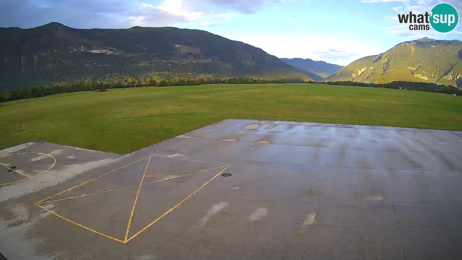 Web kamera zračne luke Bovec – Skydive Bovec