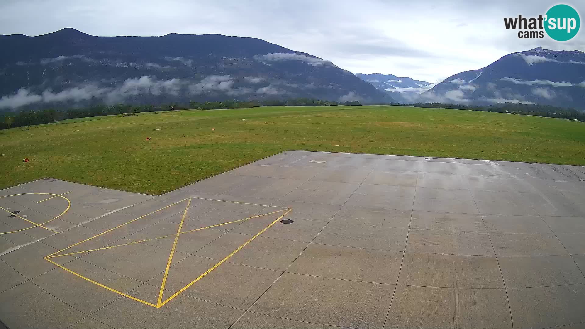Web kamera zračne luke Bovec – Skydive Bovec