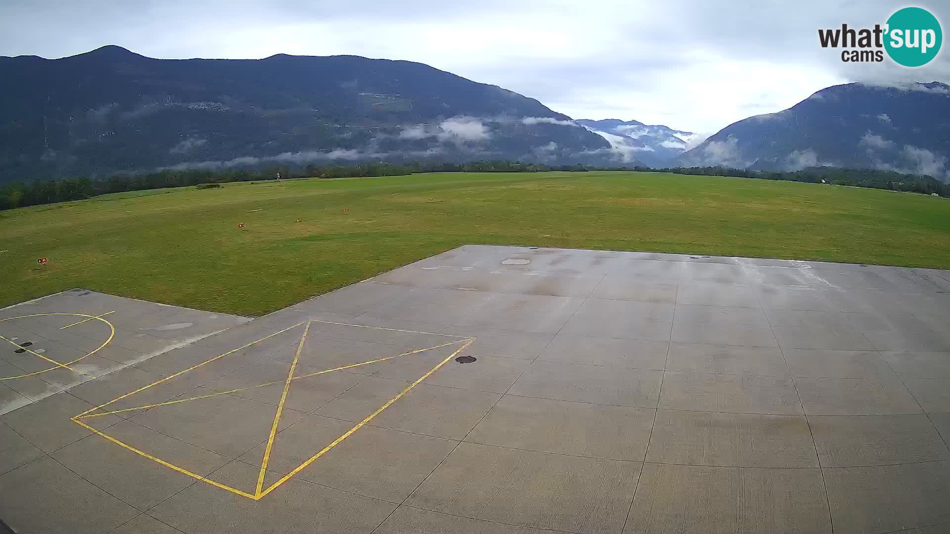 Bovec airport webcam – Skydive Bovec