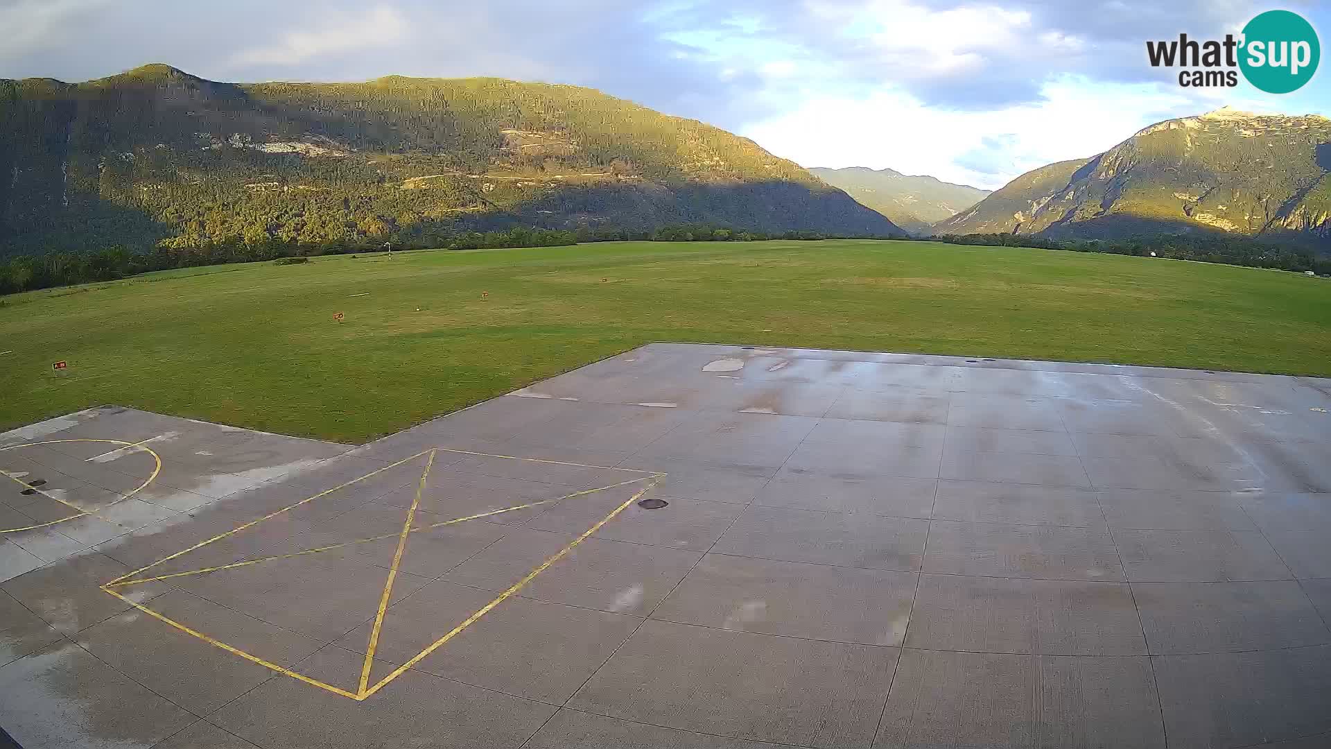 Cámara web del aeropuerto de Bovec – Skydive Bovec