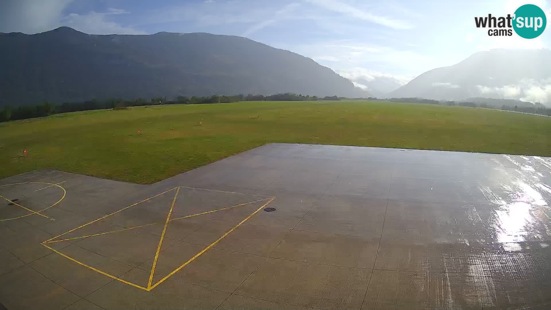 Bovec airport webcam – Skydive Bovec