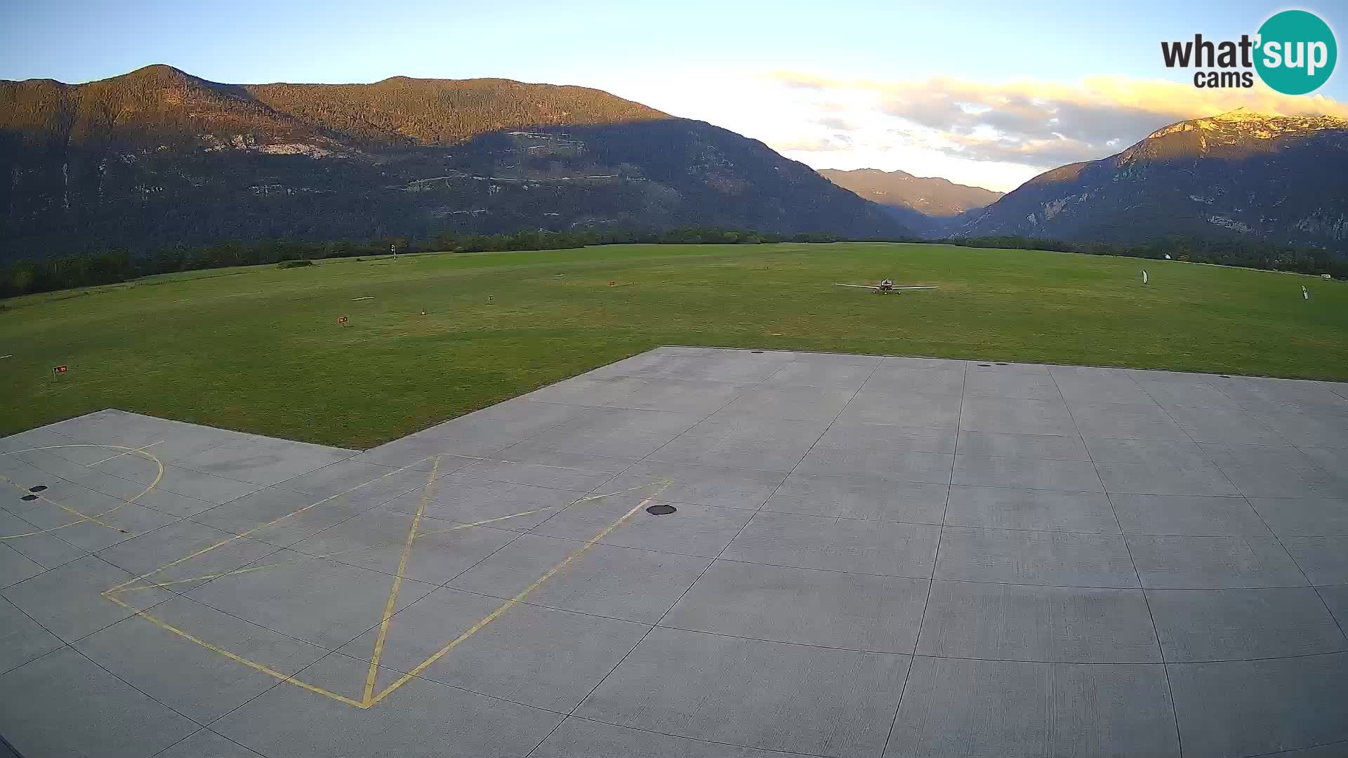 Web kamera zračne luke Bovec – Skydive Bovec
