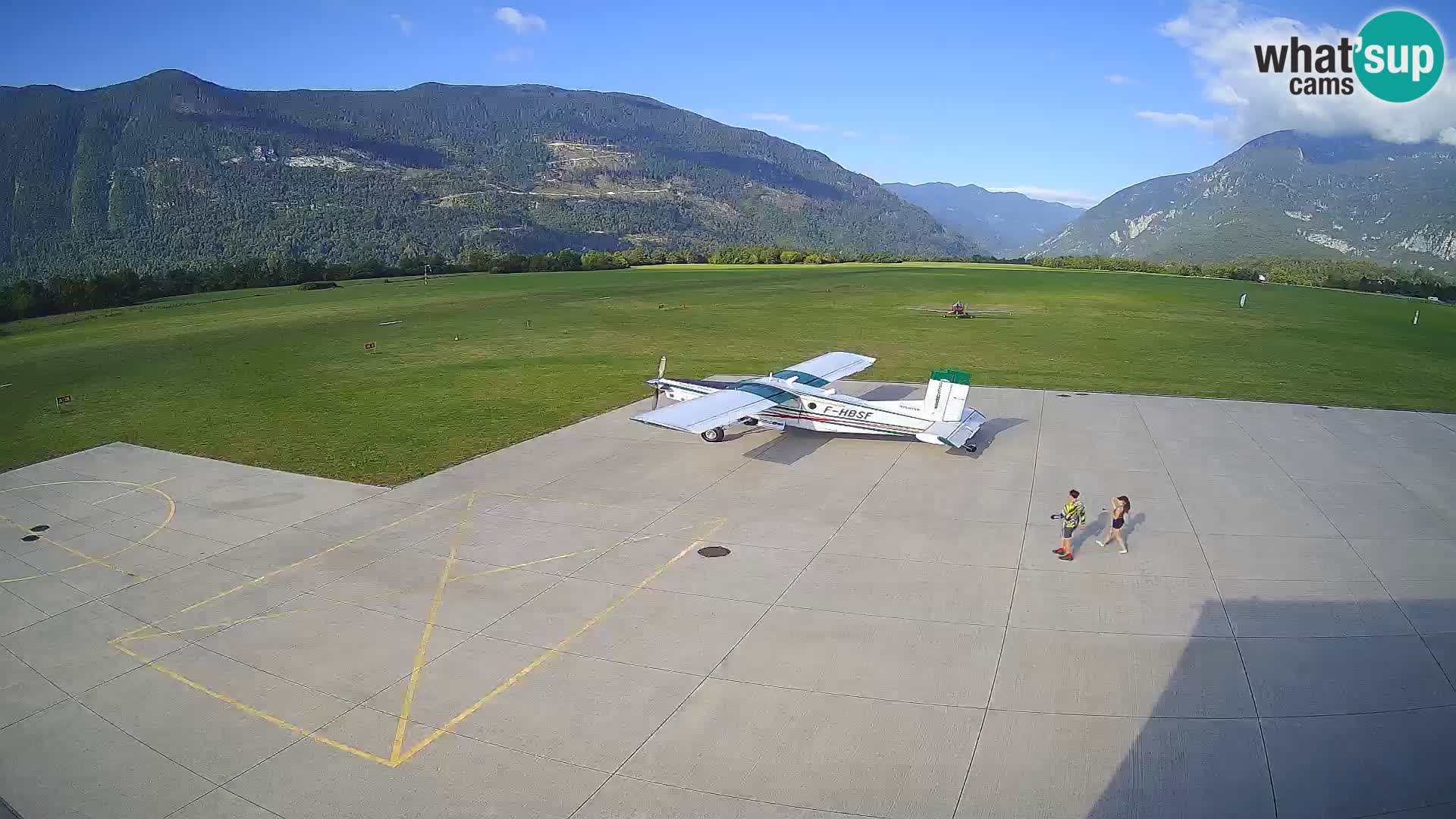 Bovec airport webcam – Skydive Bovec