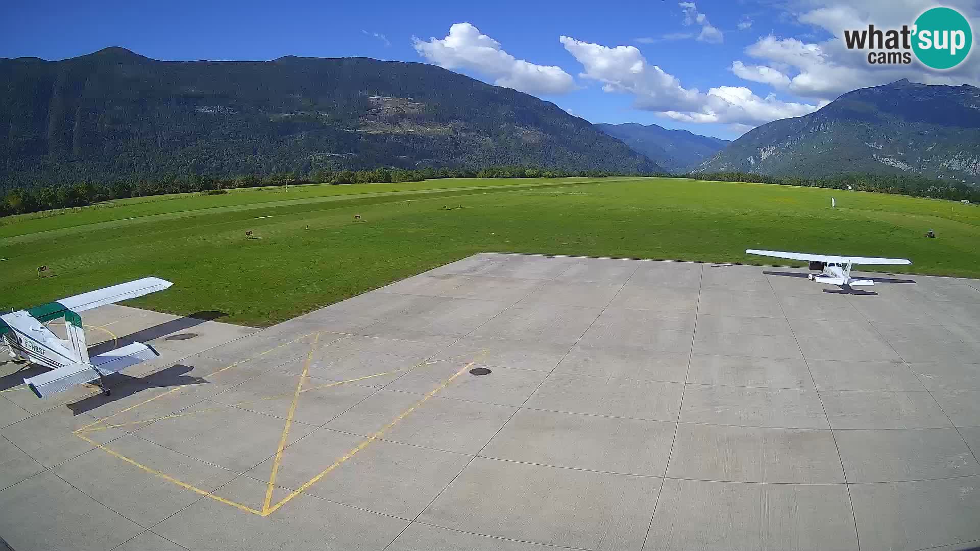 Web kamera zračne luke Bovec – Skydive Bovec