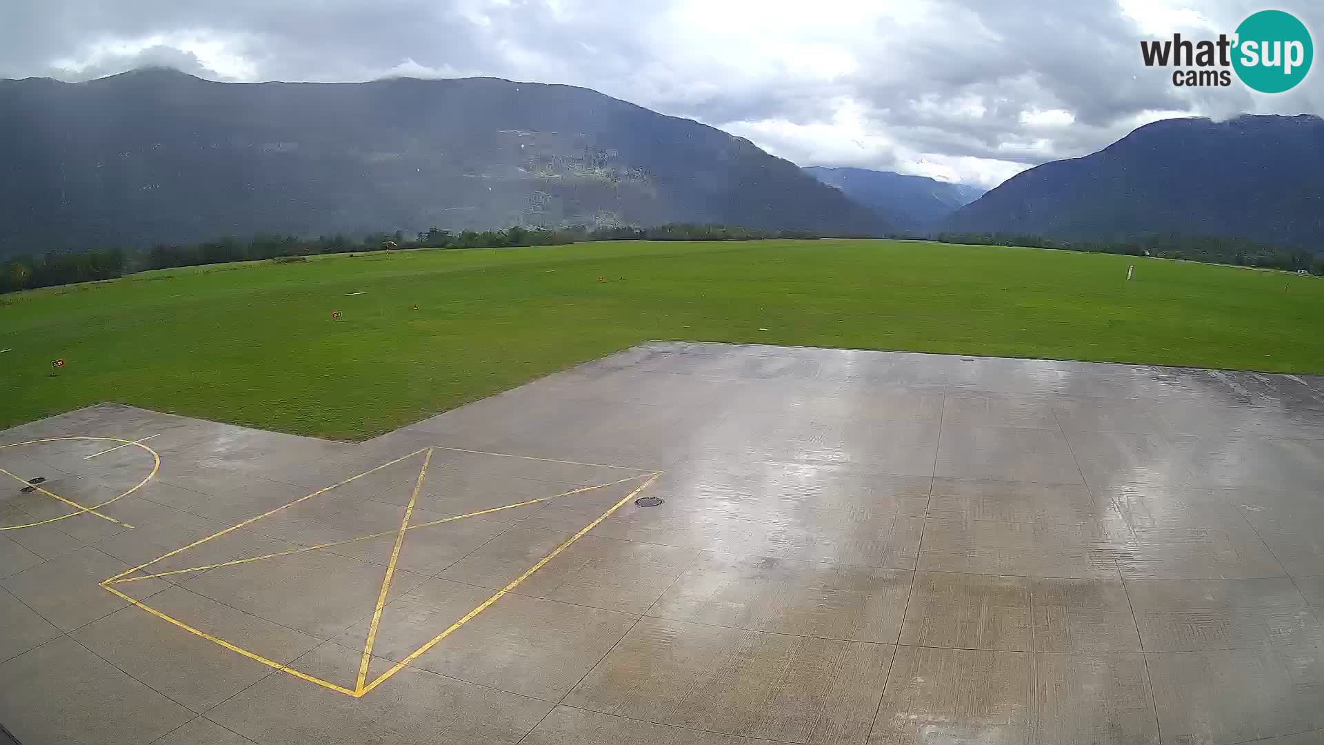 Webcam des Flughafens Bovec – Skydive Bovec