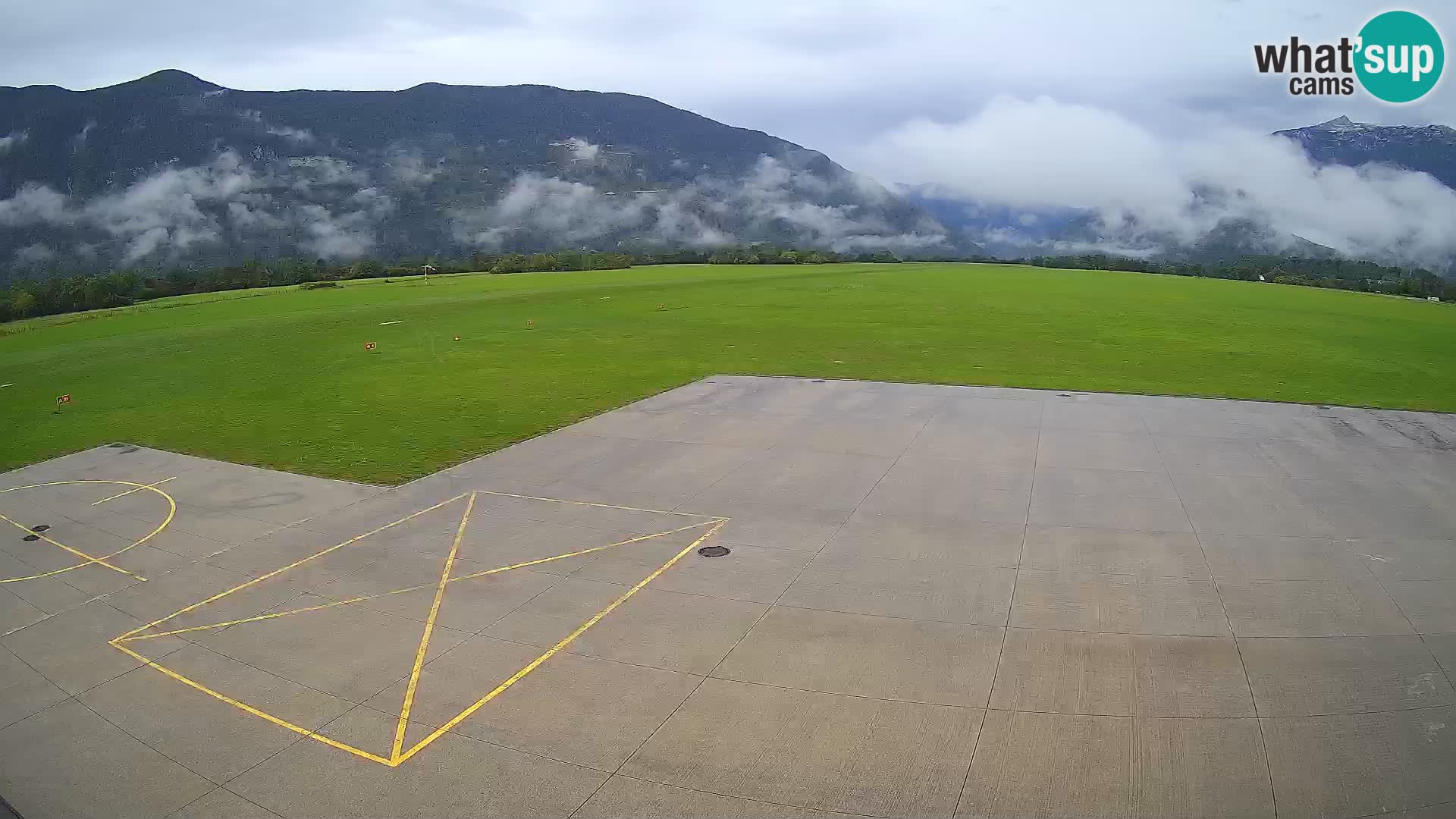 Bovec airport webcam – Skydive Bovec