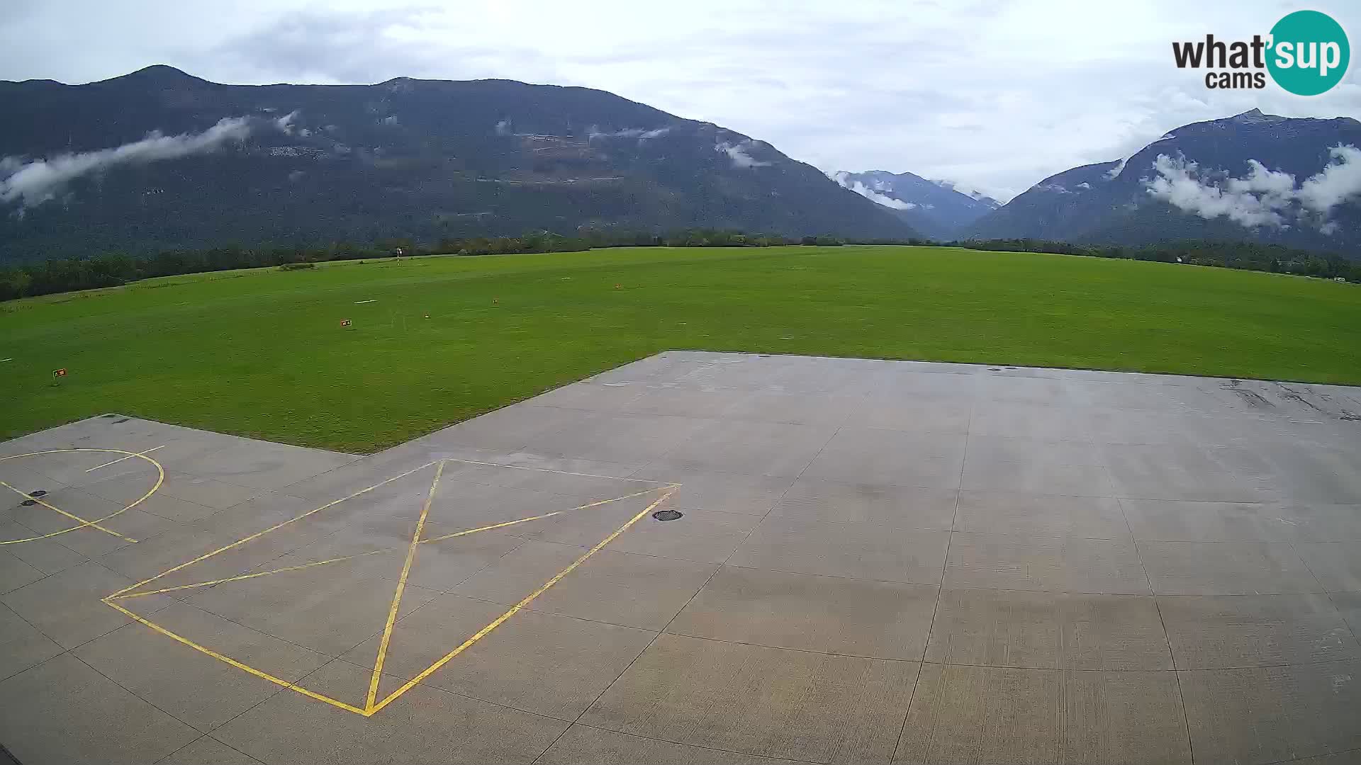 Bovec airport webcam – Skydive Bovec