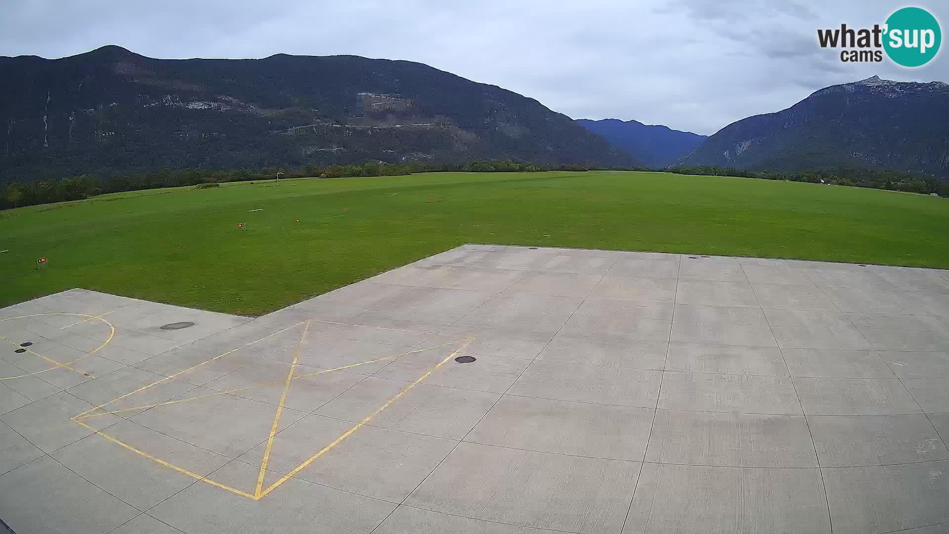Bovec spletna kamera letališče – Skydive Bovec