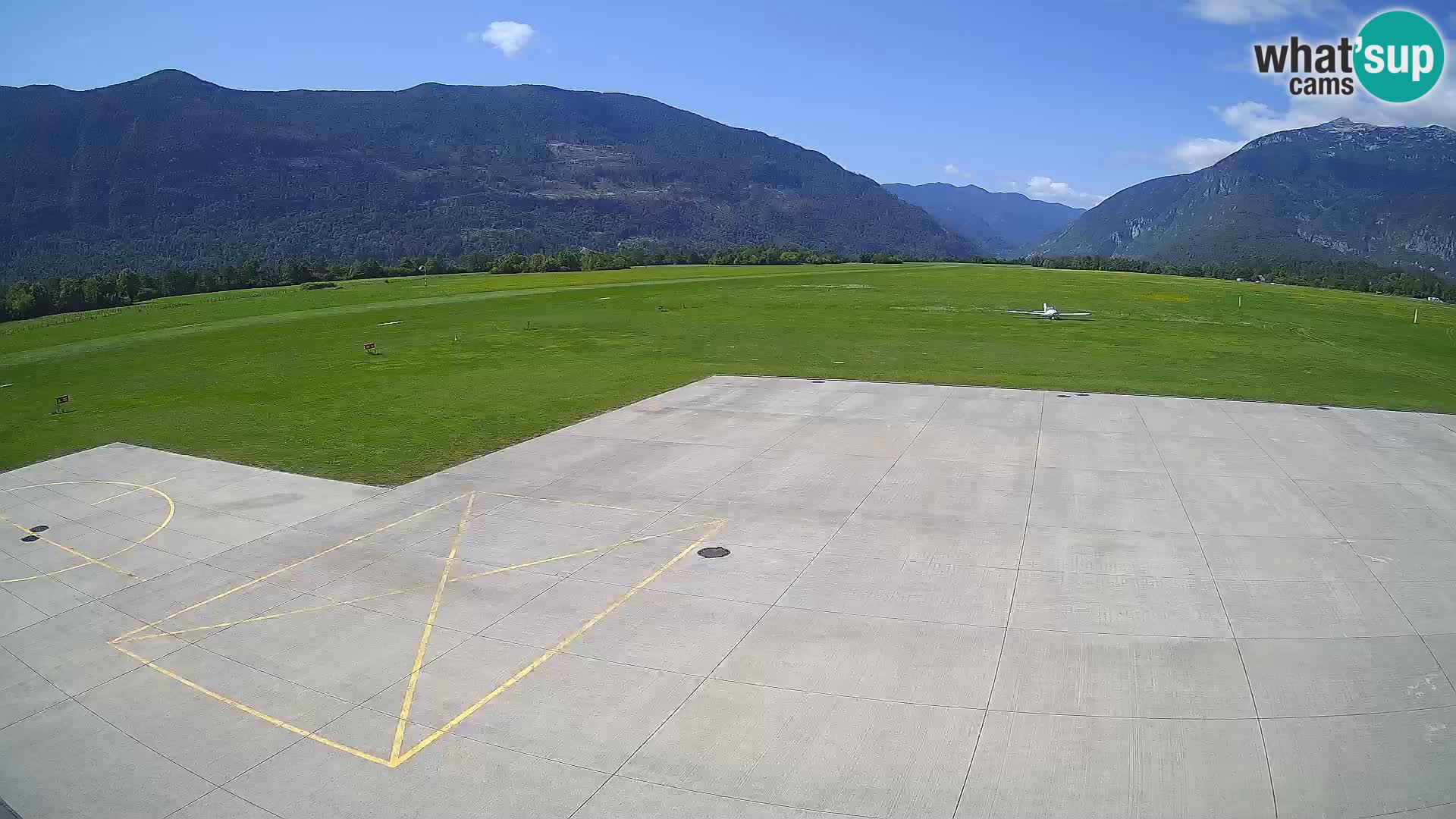 Bovec airport webcam – Skydive Bovec