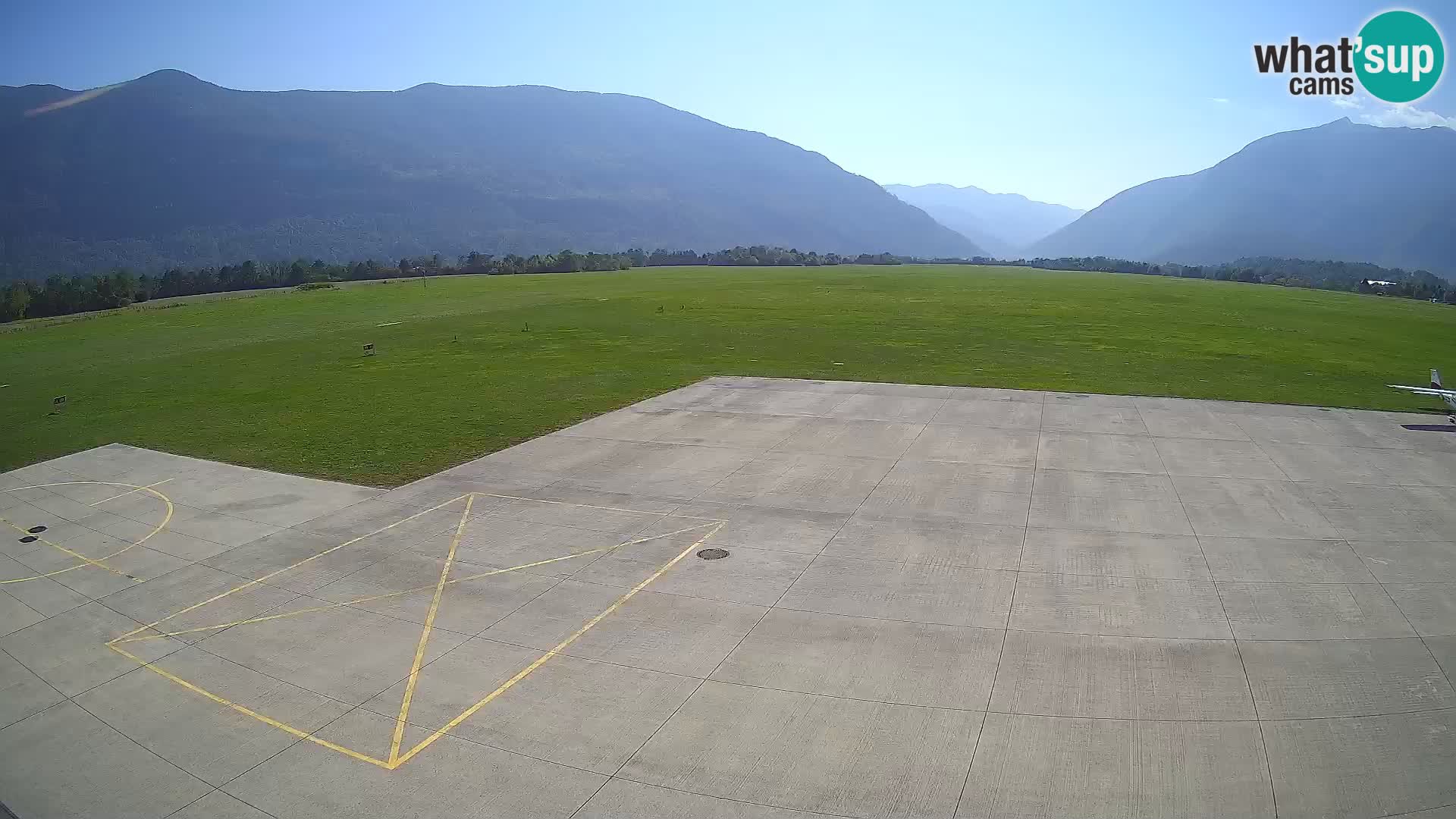 Bovec spletna kamera letališče – Skydive Bovec