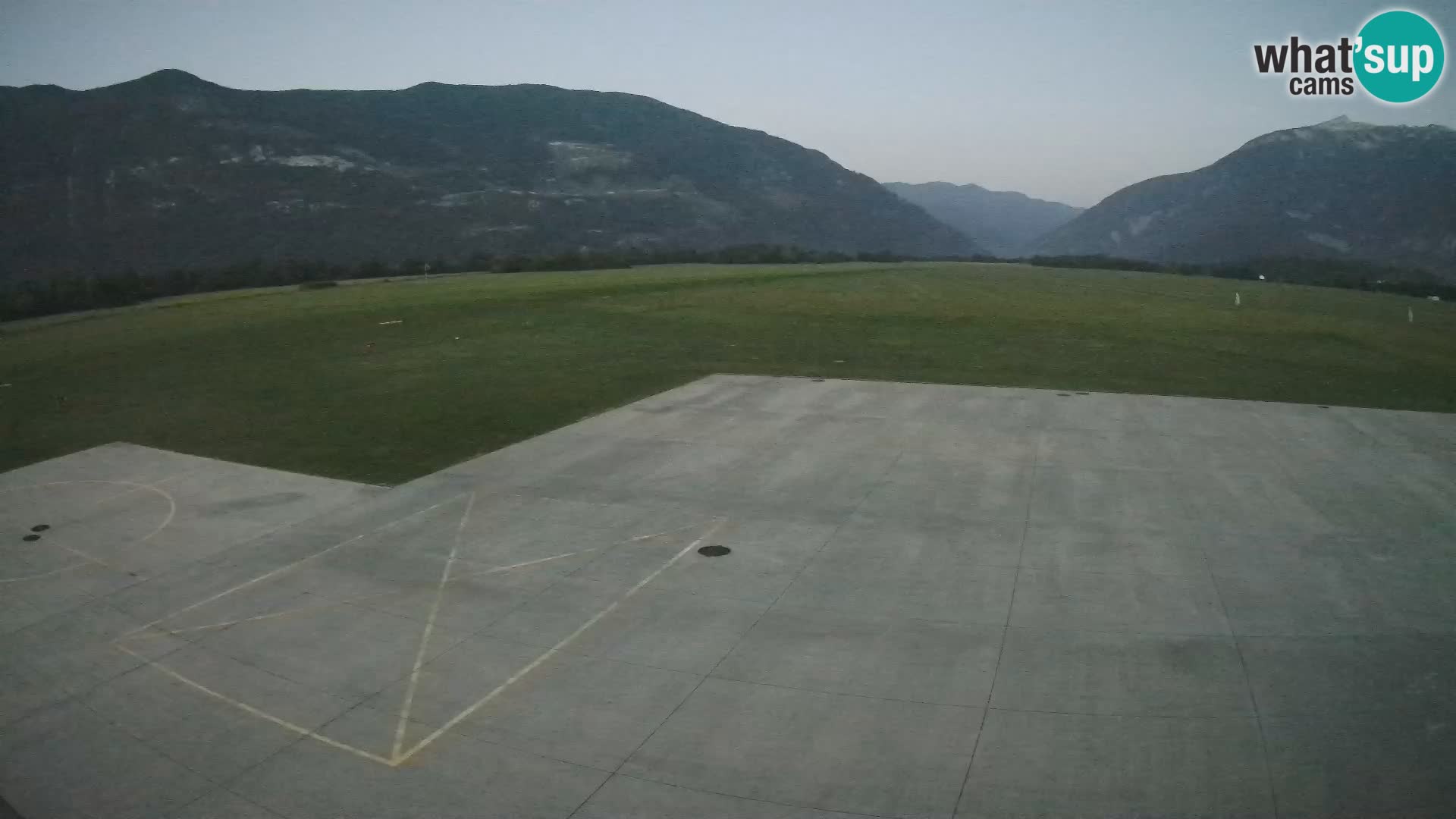 Web kamera zračne luke Bovec – Skydive Bovec