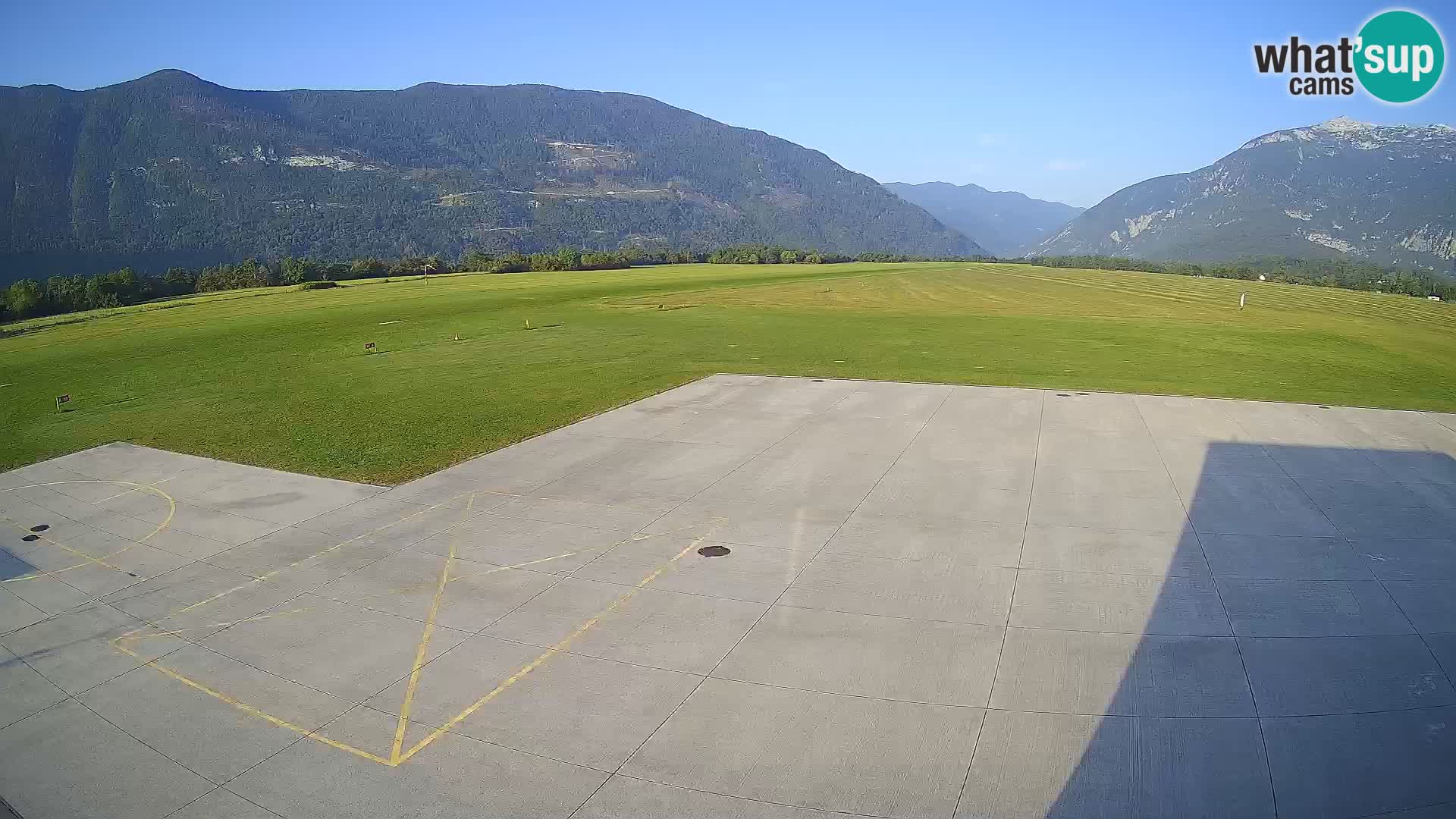 Web kamera zračne luke Bovec – Skydive Bovec