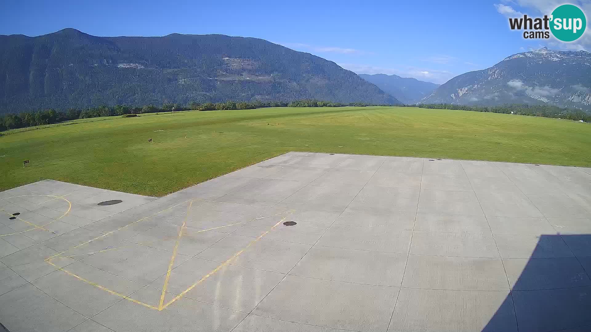 Bovec spletna kamera letališče – Skydive Bovec