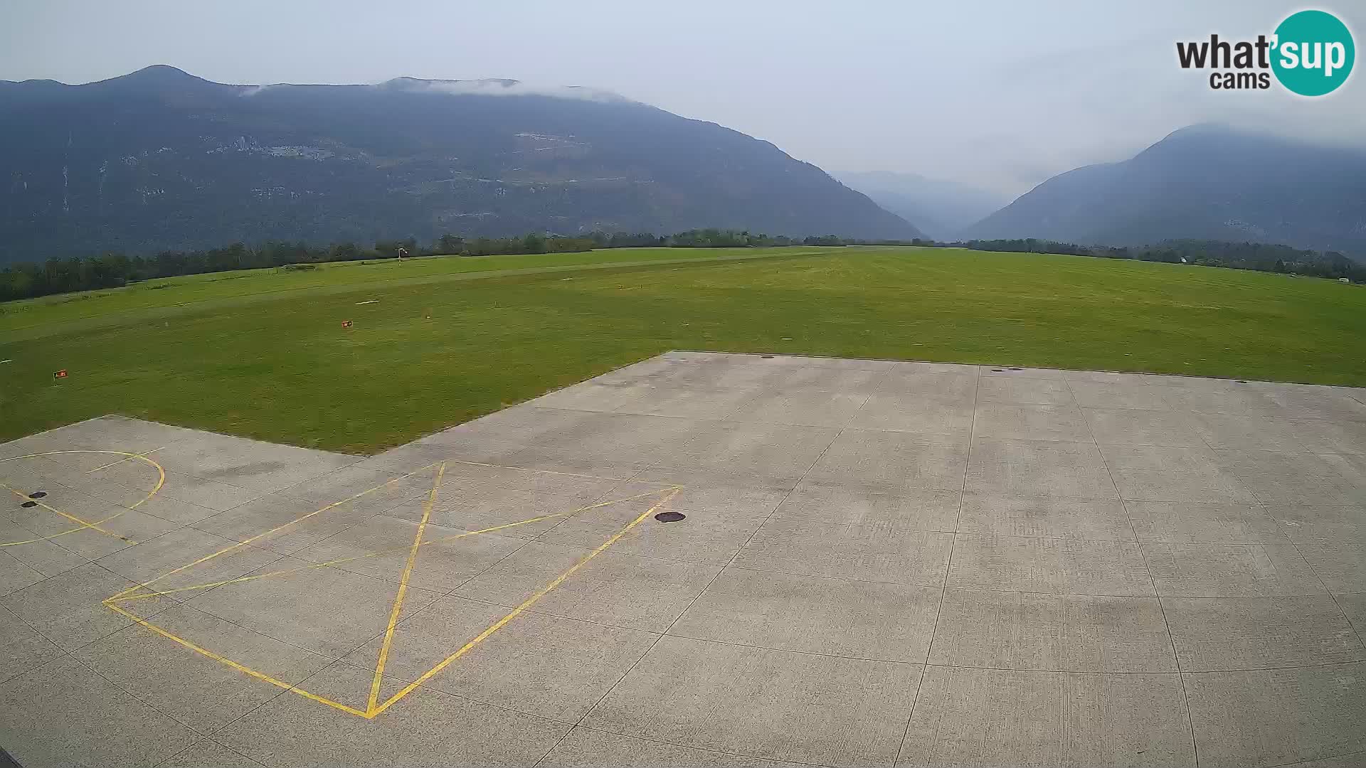 Bovec spletna kamera letališče – Skydive Bovec