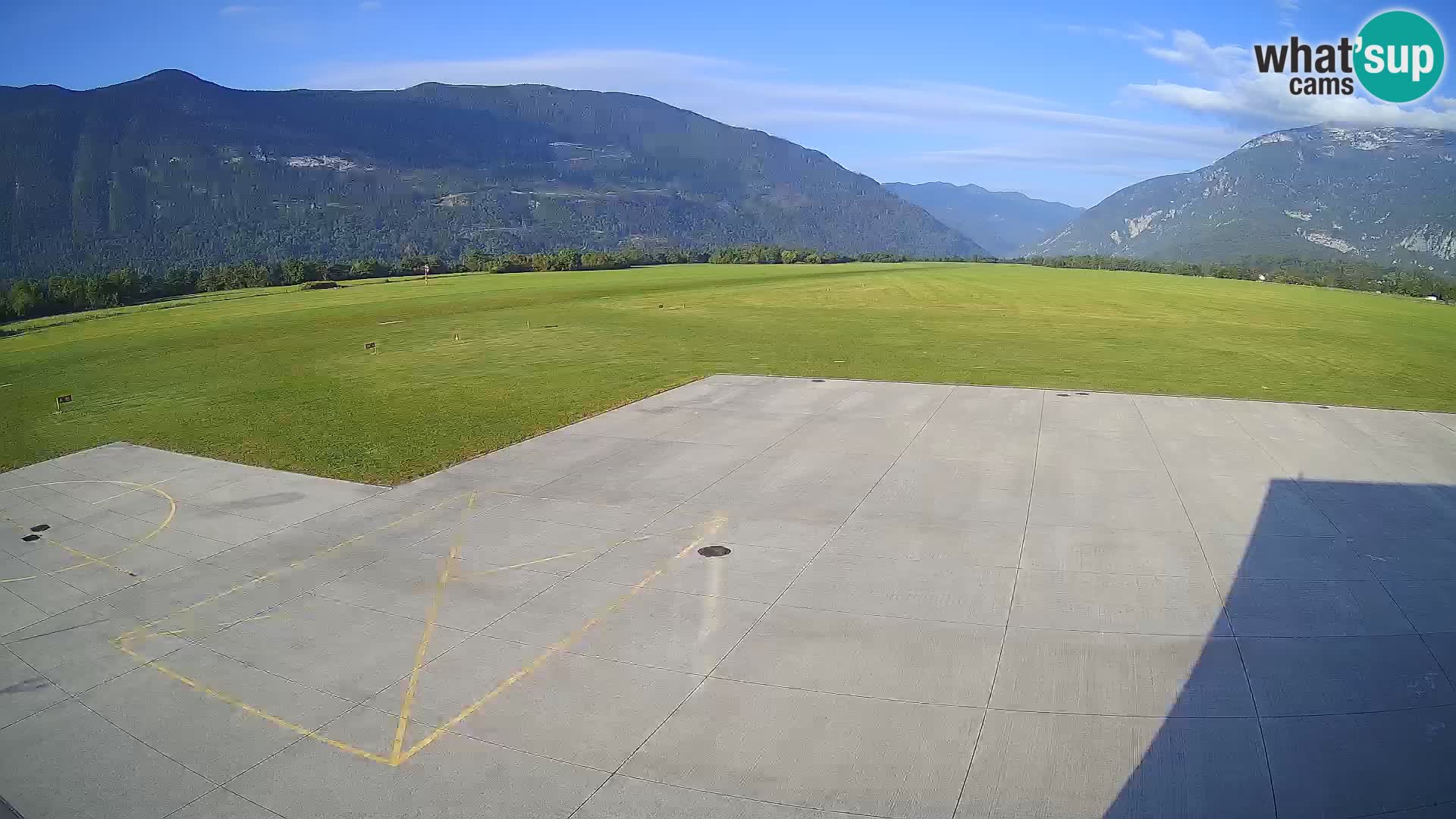 Bovec spletna kamera letališče – Skydive Bovec