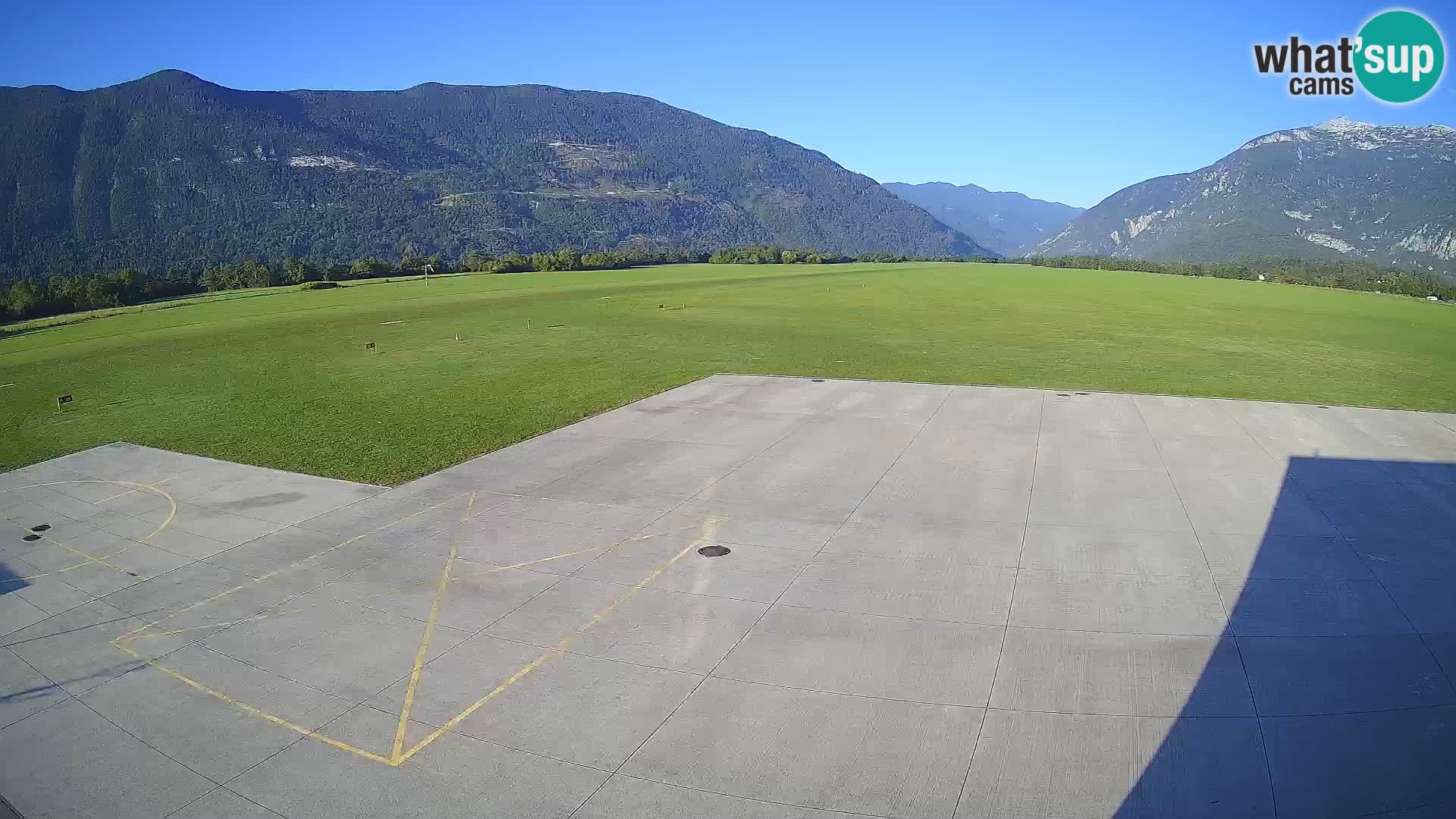 Bovec spletna kamera letališče – Skydive Bovec