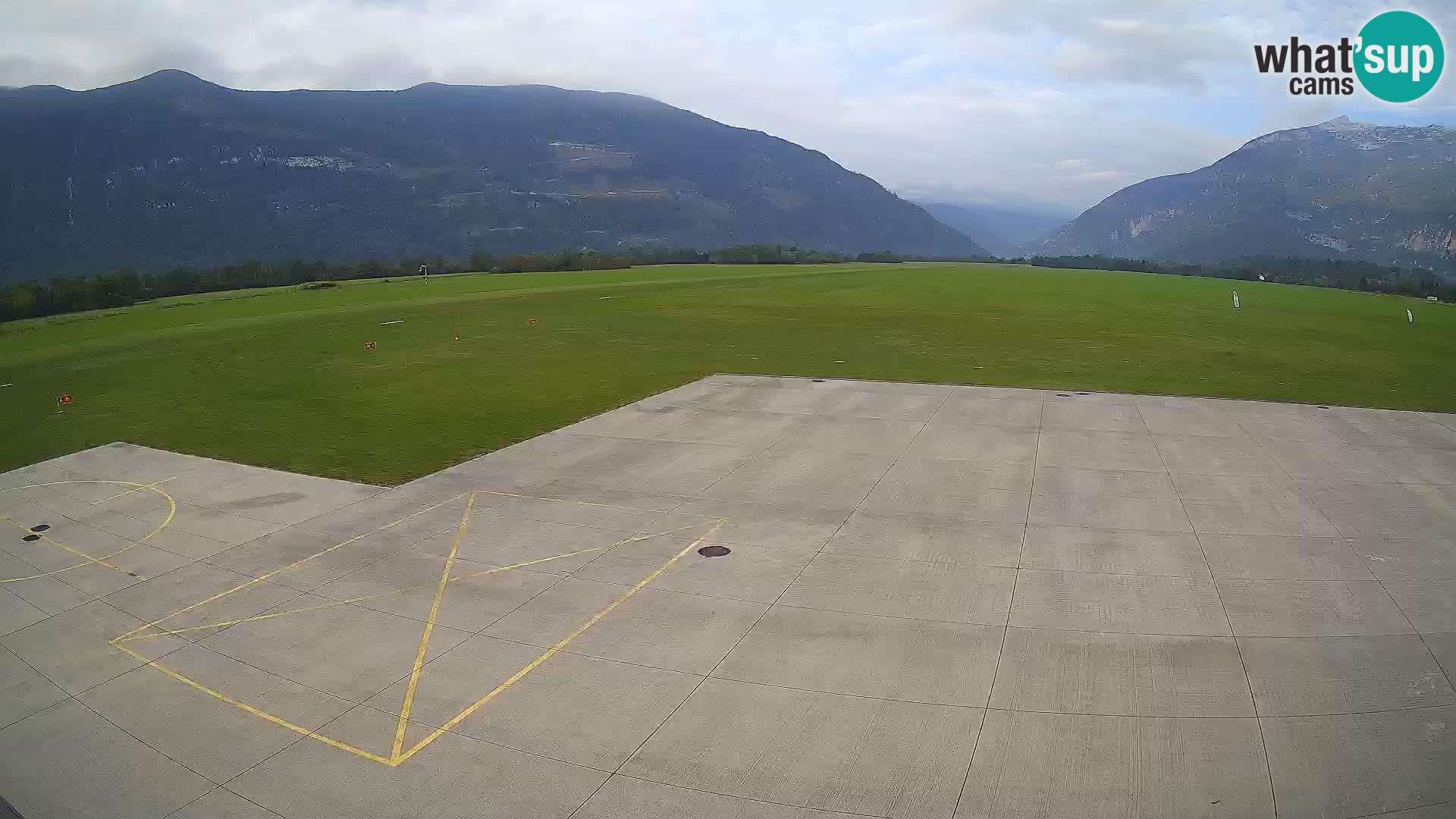 Bovec spletna kamera letališče – Skydive Bovec