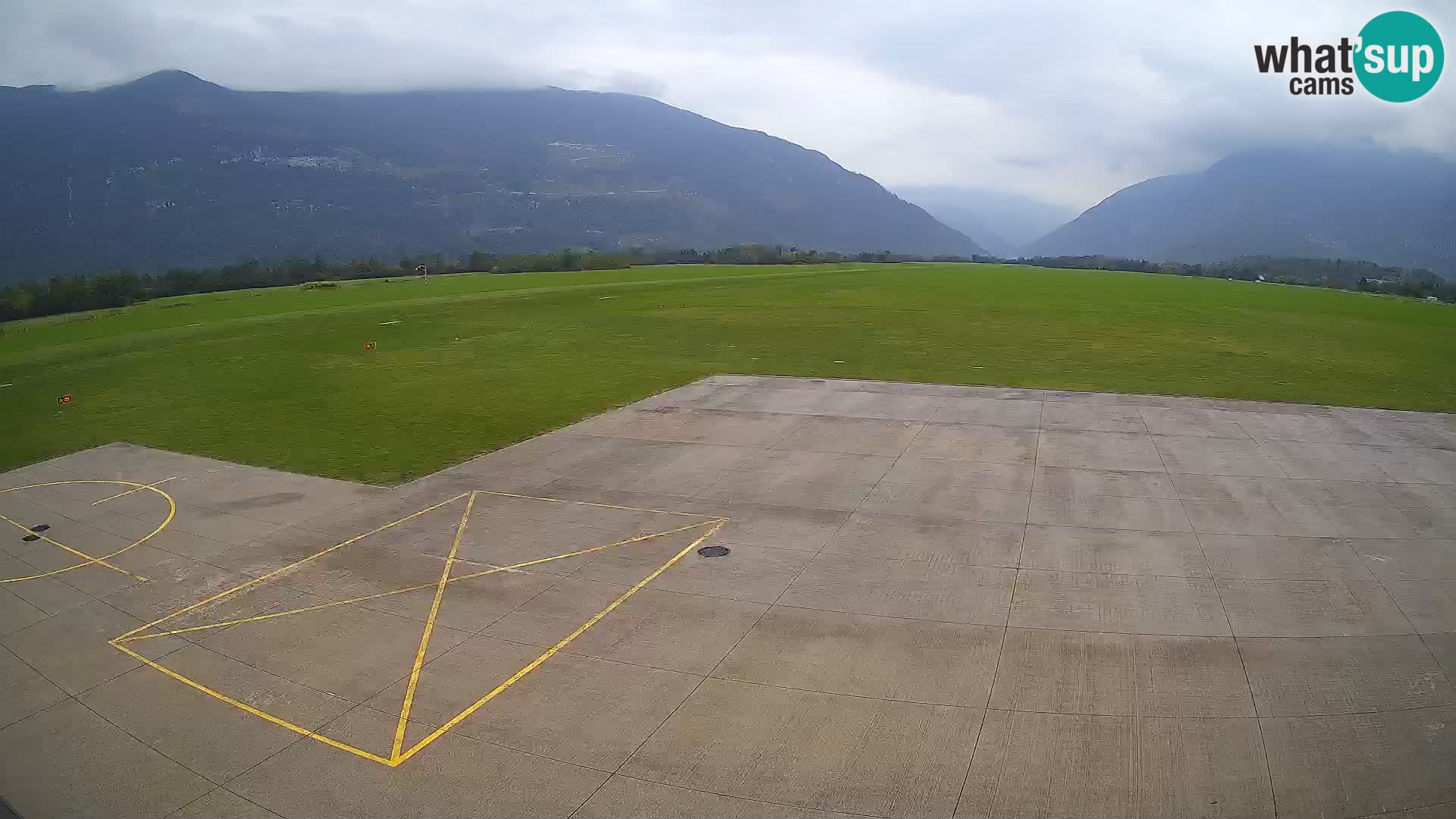 Bovec spletna kamera letališče – Skydive Bovec