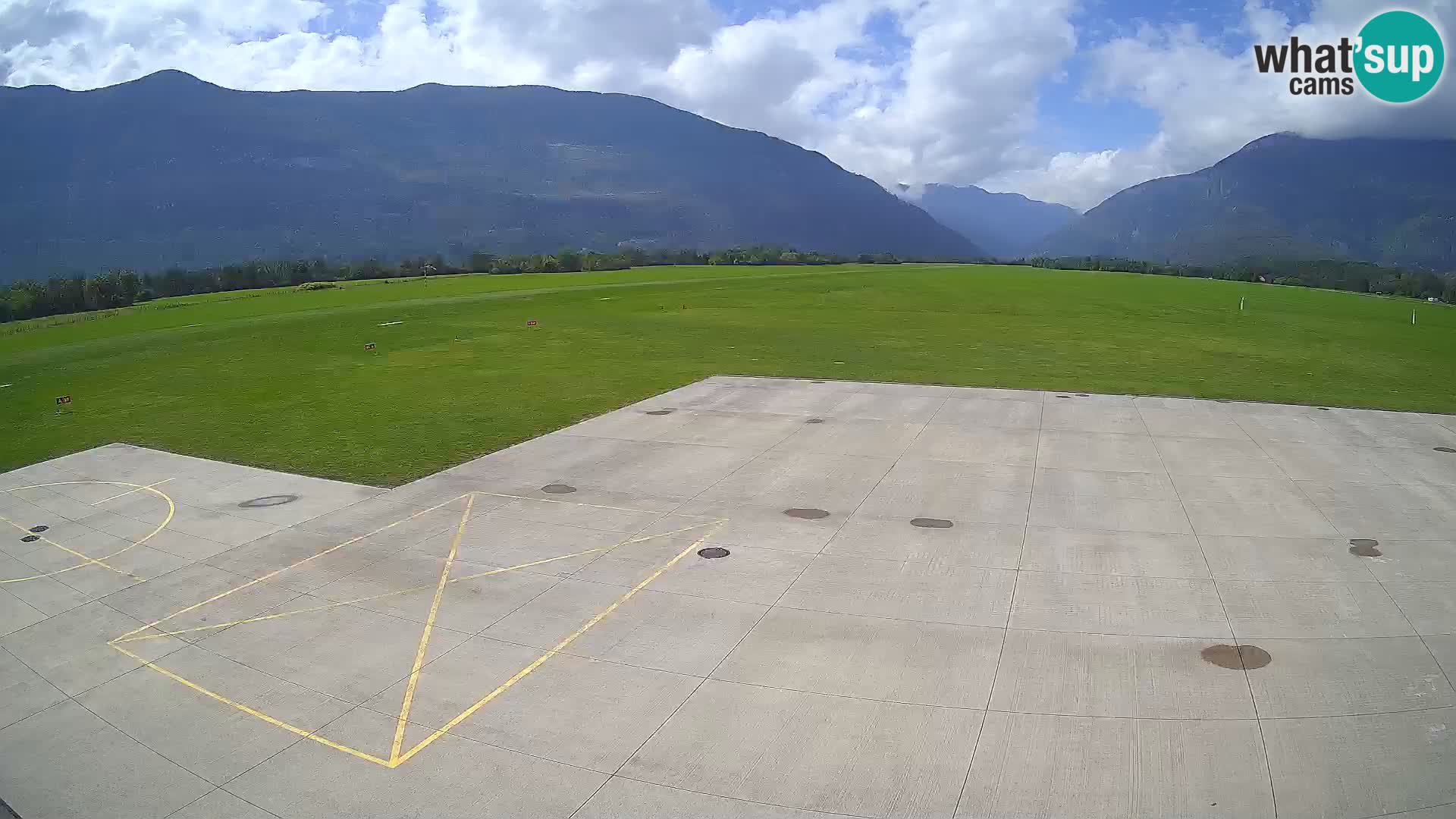 Bovec spletna kamera letališče – Skydive Bovec