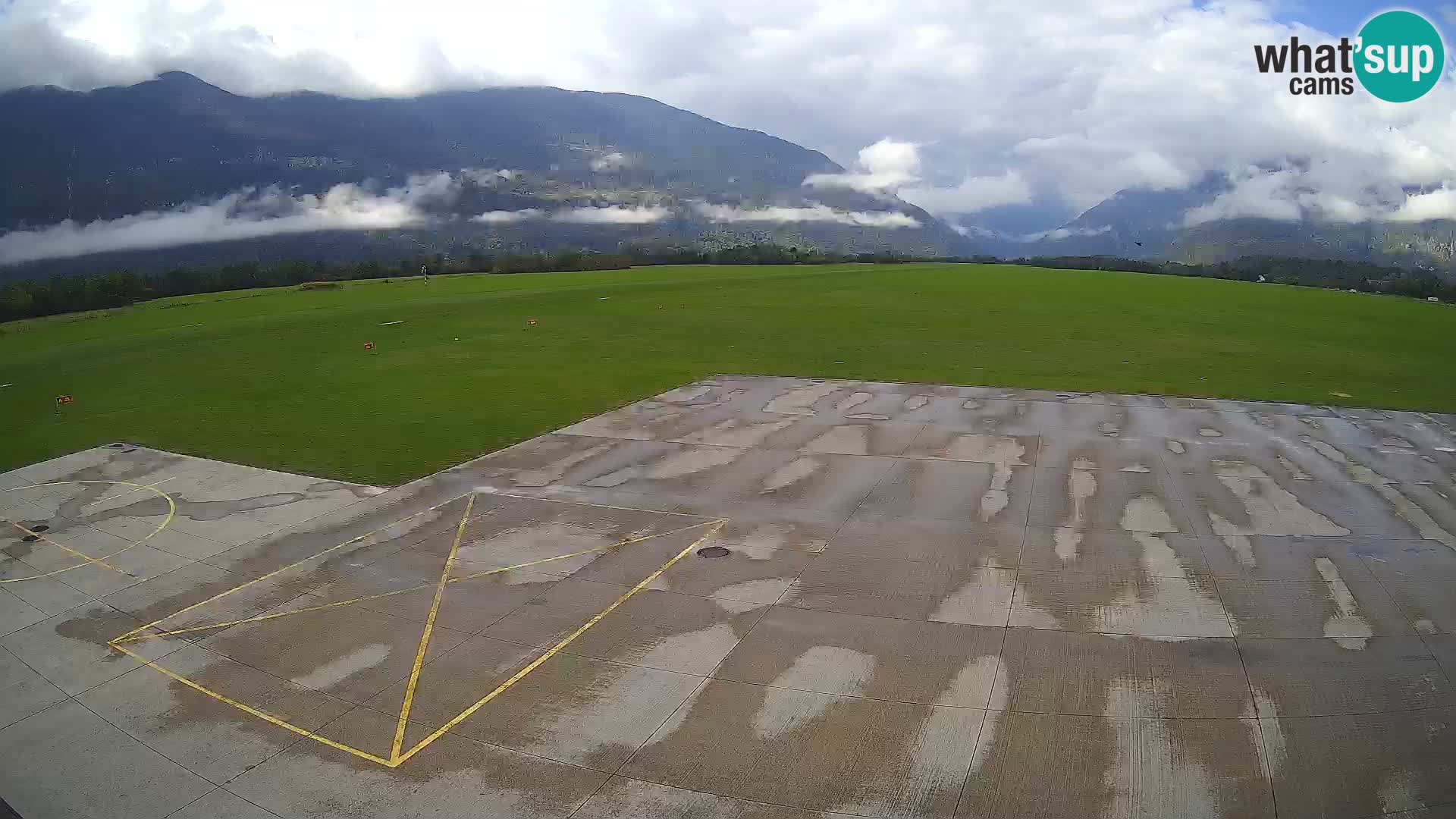 Bovec airport webcam – Skydive Bovec