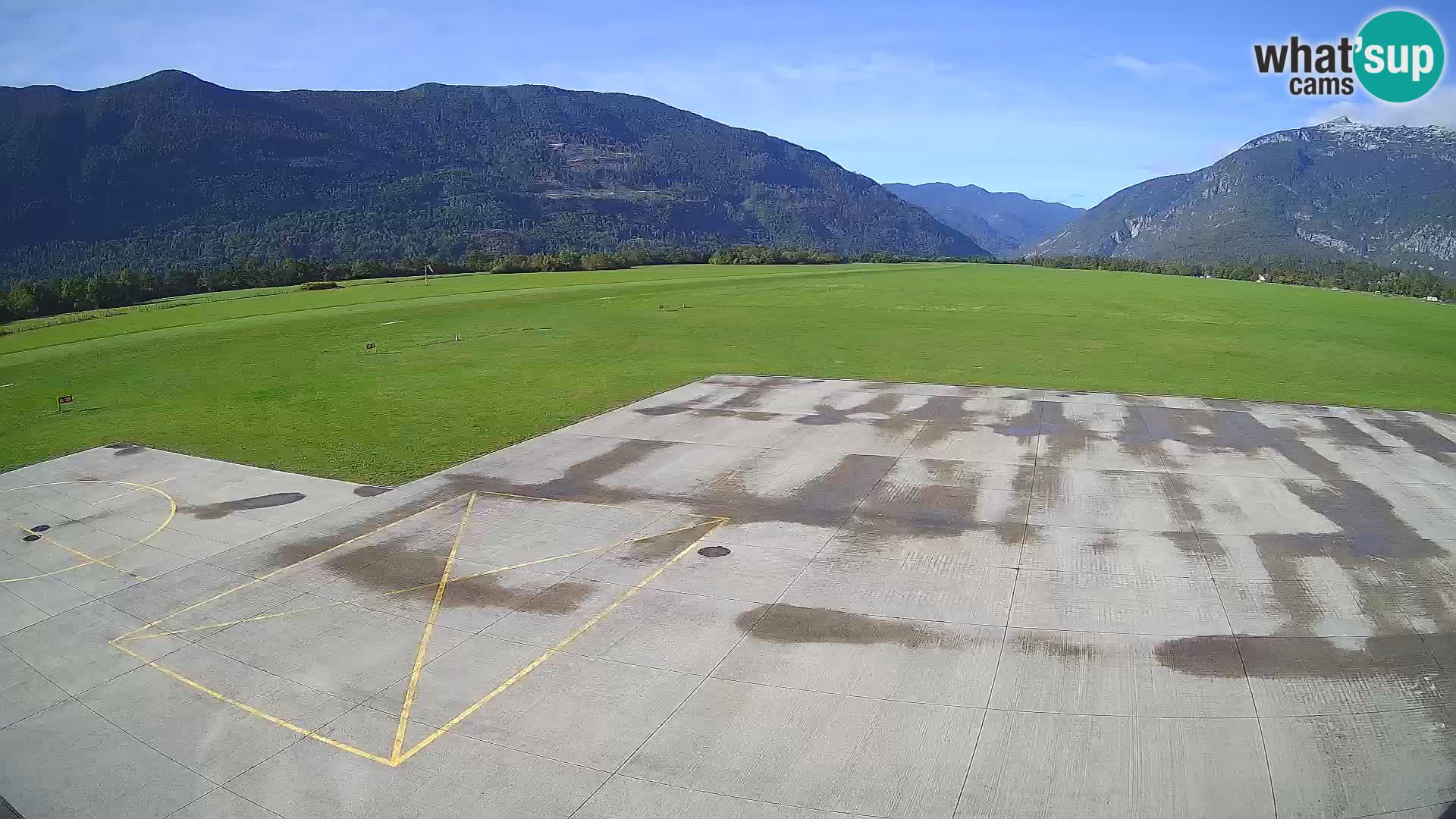 Bovec spletna kamera letališče – Skydive Bovec