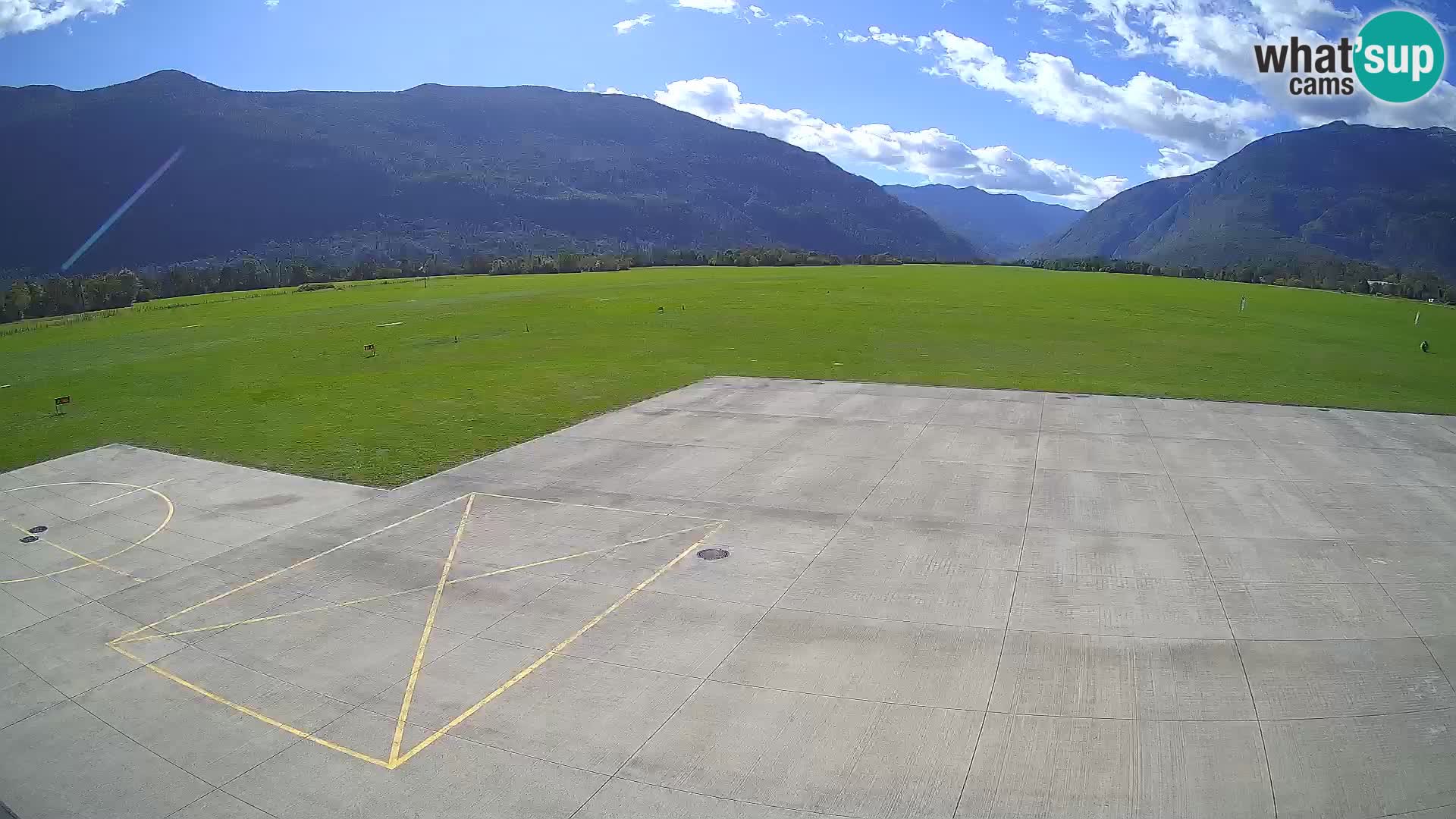 Bovec spletna kamera letališče – Skydive Bovec