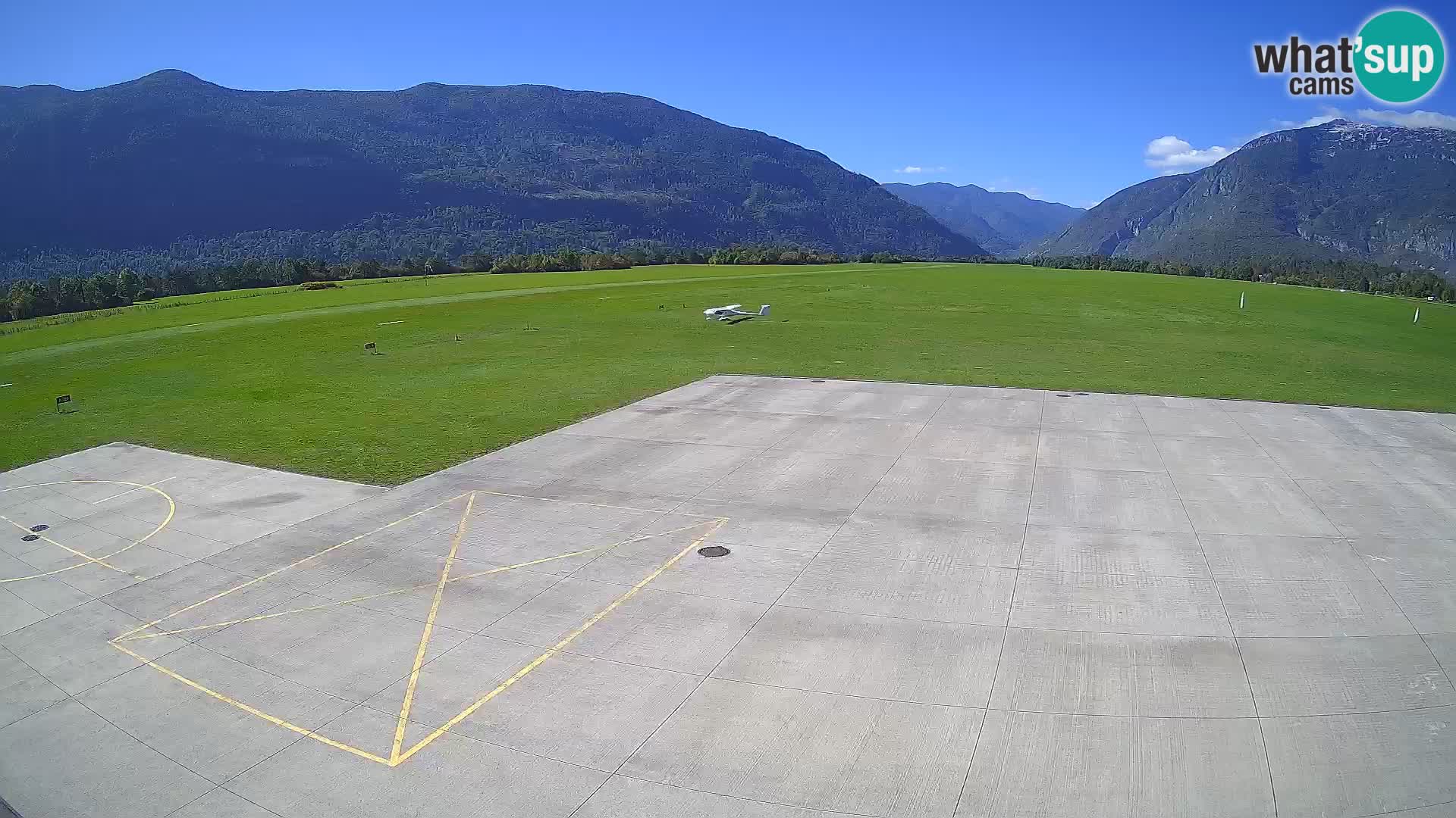 Bovec spletna kamera letališče – Skydive Bovec
