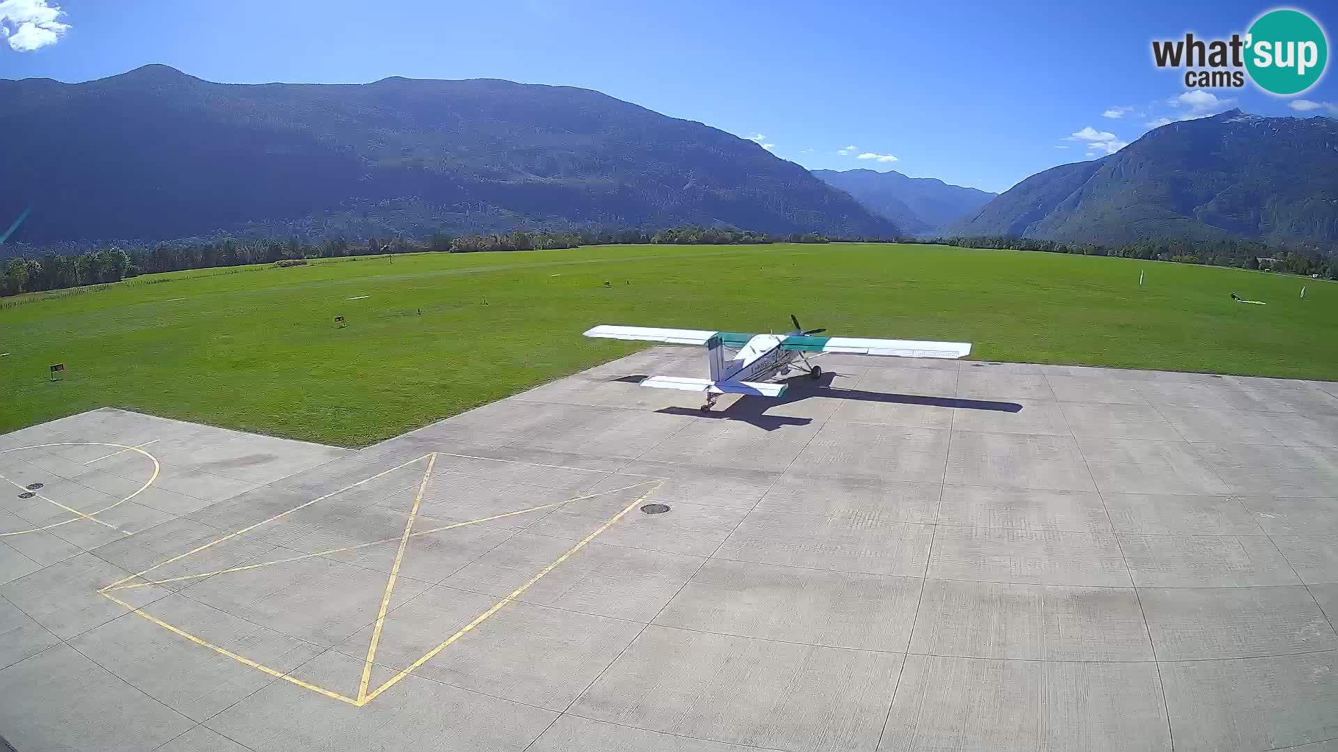 Web kamera zračne luke Bovec – Skydive Bovec