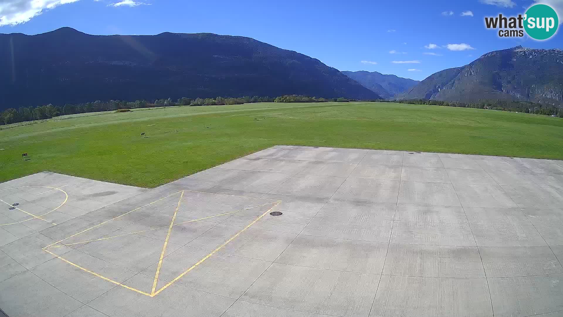 Bovec spletna kamera letališče – Skydive Bovec