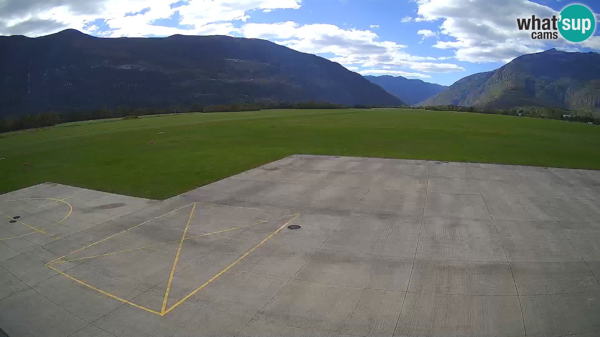 Bovec spletna kamera letališče – Skydive Bovec