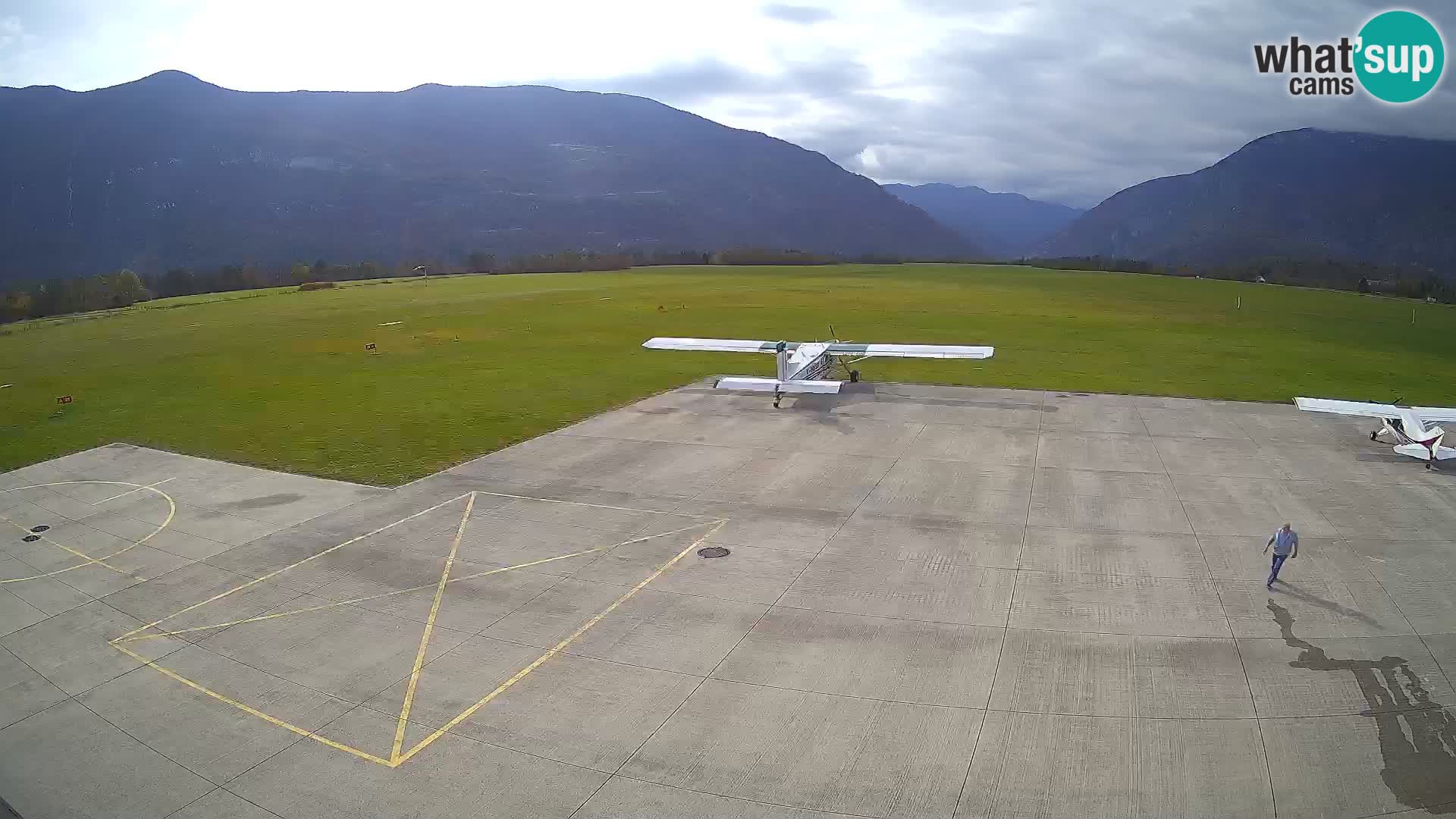Web kamera zračne luke Bovec – Skydive Bovec