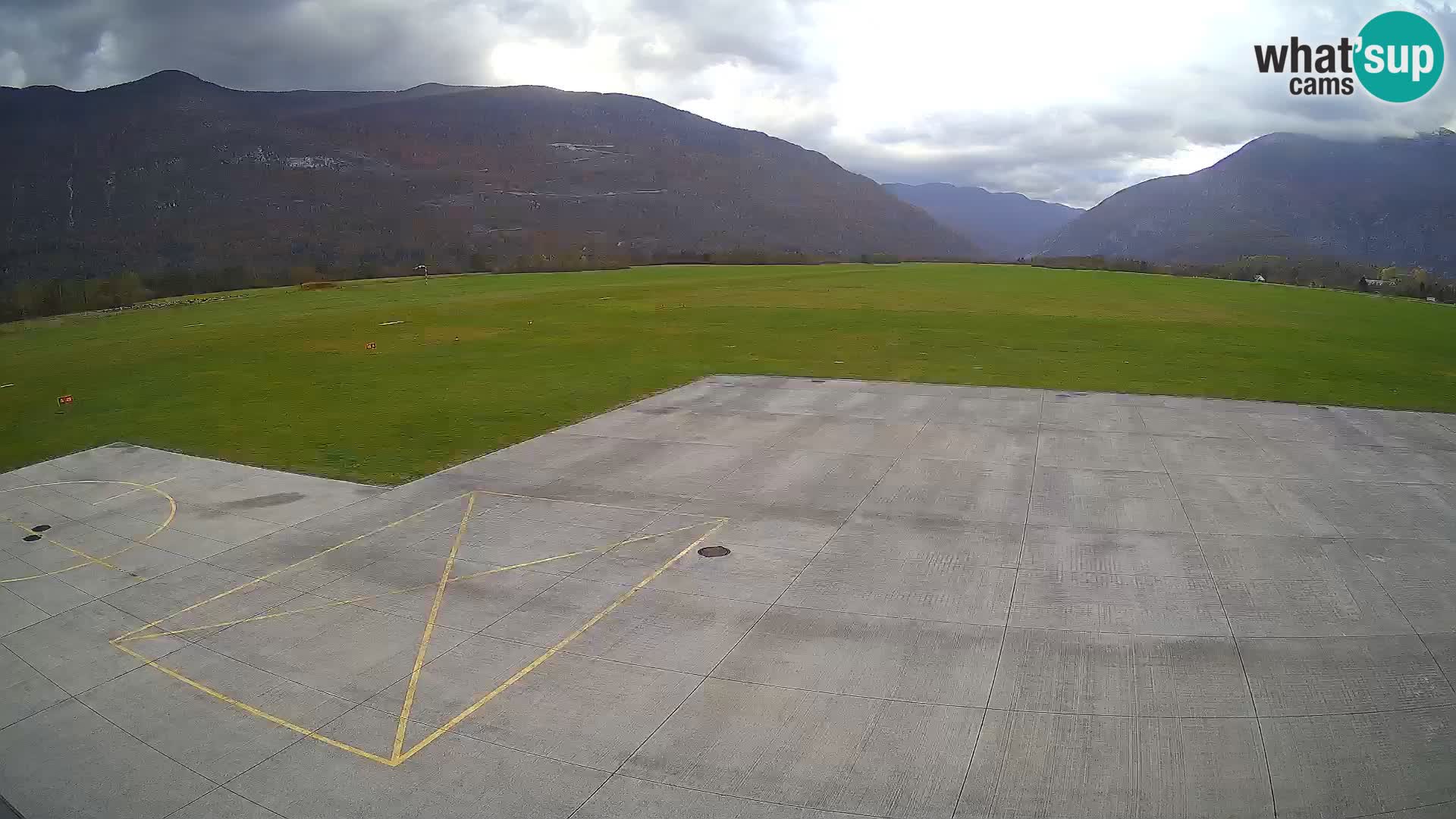 Web kamera zračne luke Bovec – Skydive Bovec