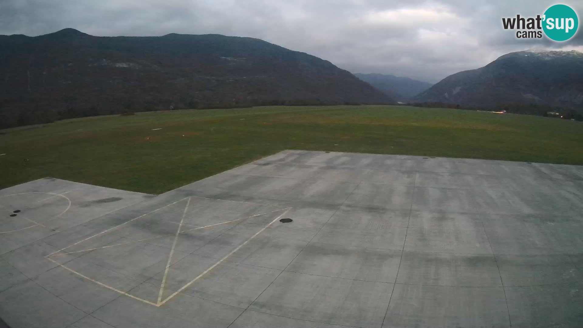 Cámara web del aeropuerto de Bovec – Skydive Bovec