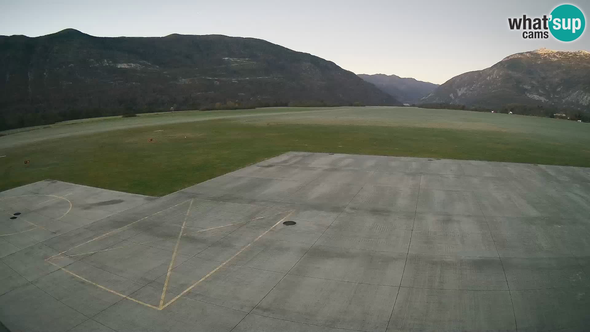 Webcam des Flughafens Bovec – Skydive Bovec