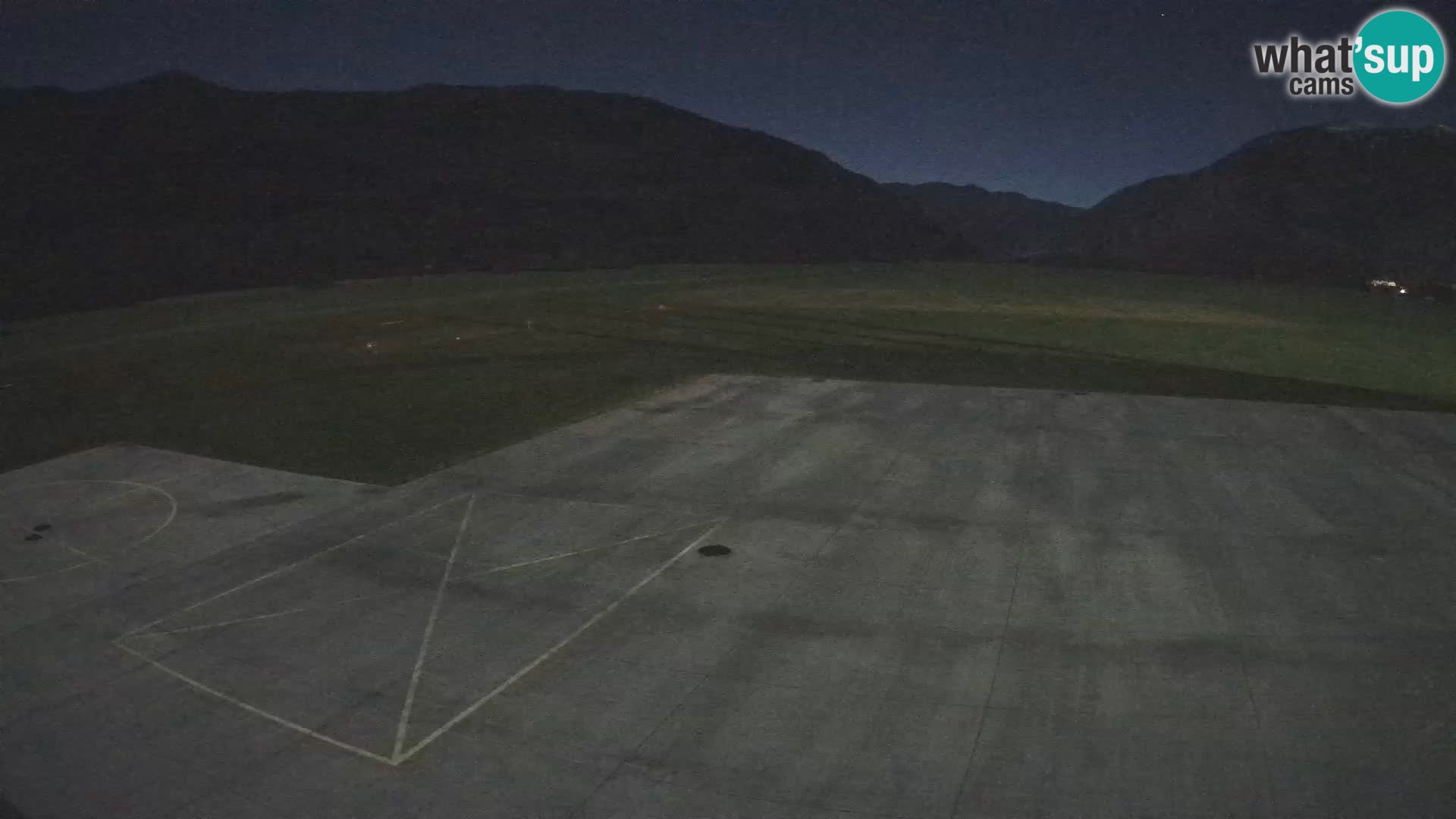 Webcam aereoporto di Bovec (Plezzo) – Vista verso il Kanin