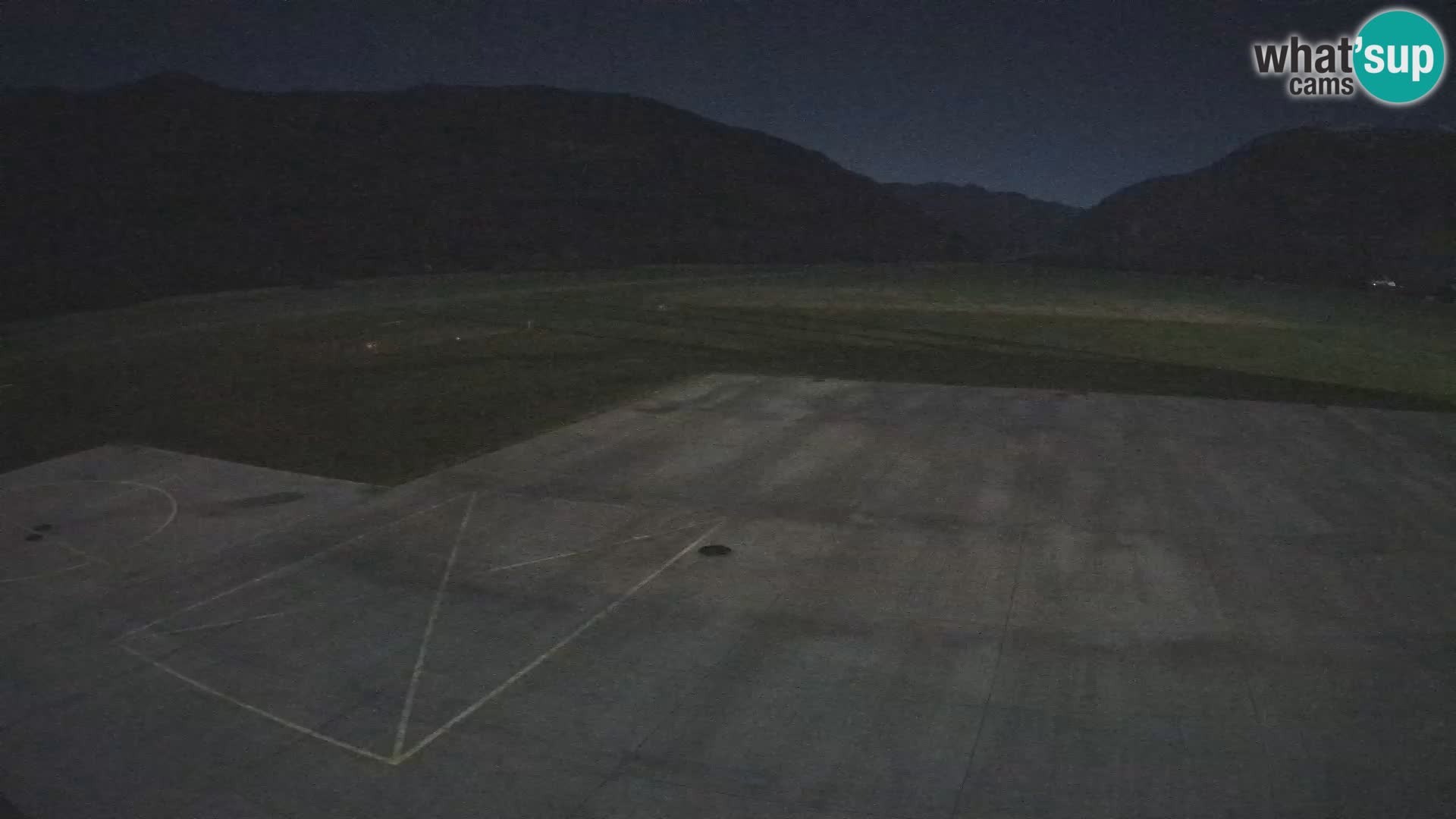 Webcam aereoporto di Bovec (Plezzo) – Vista verso il Kanin