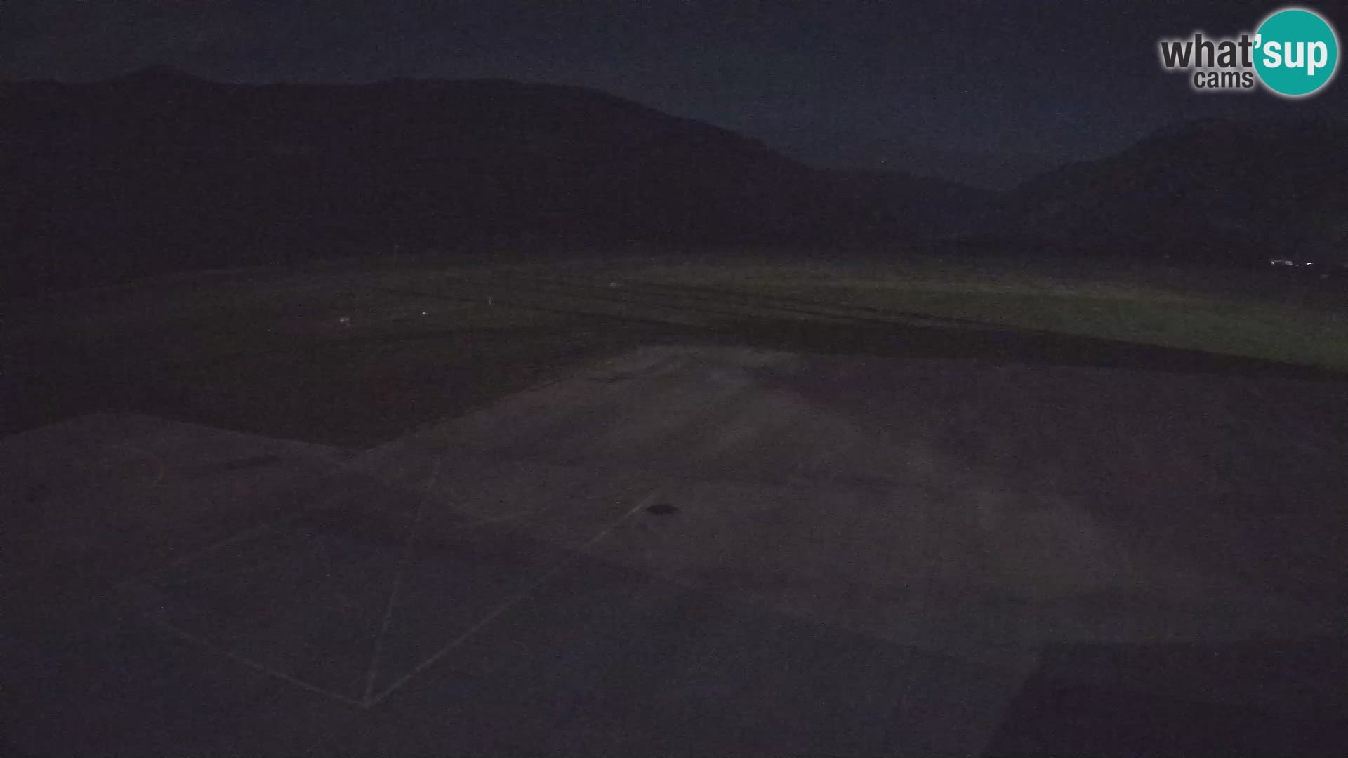 Webcam aereoporto di Bovec (Plezzo) – Vista verso il Kanin