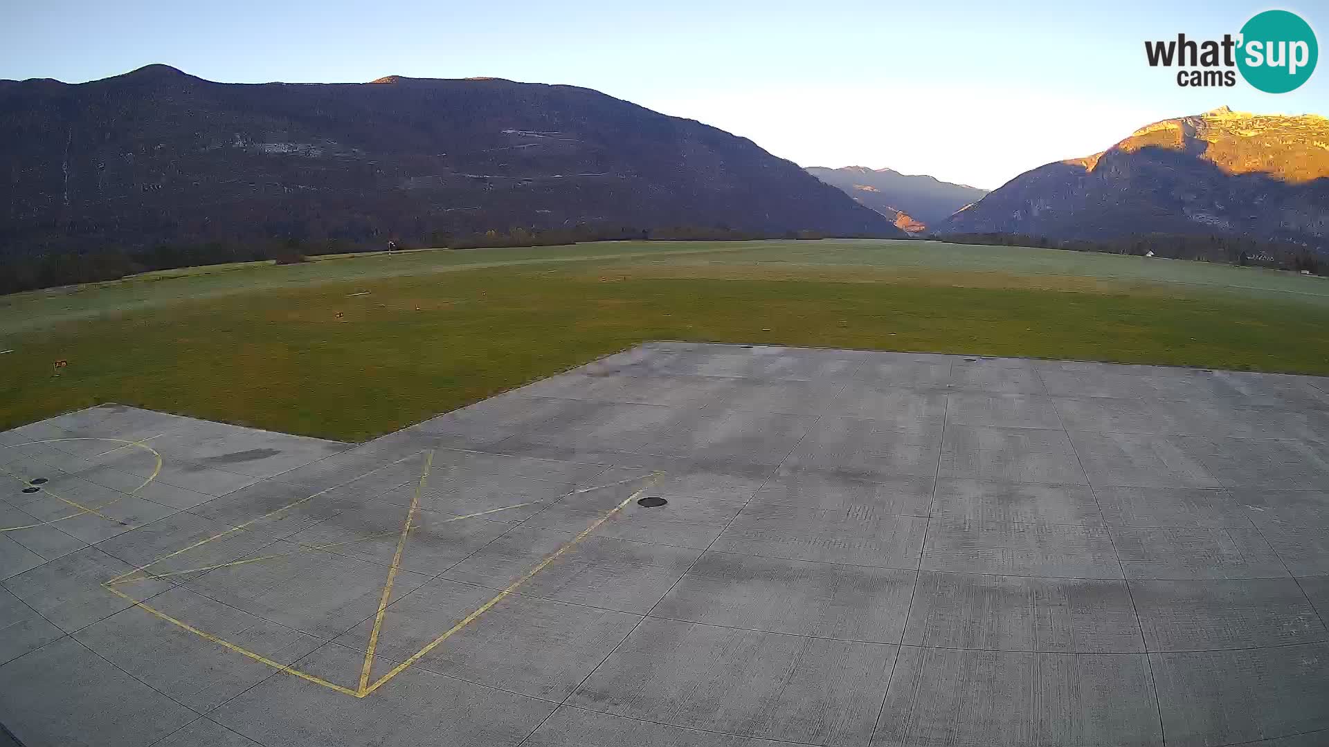 Bovec airport webcam – Skydive Bovec