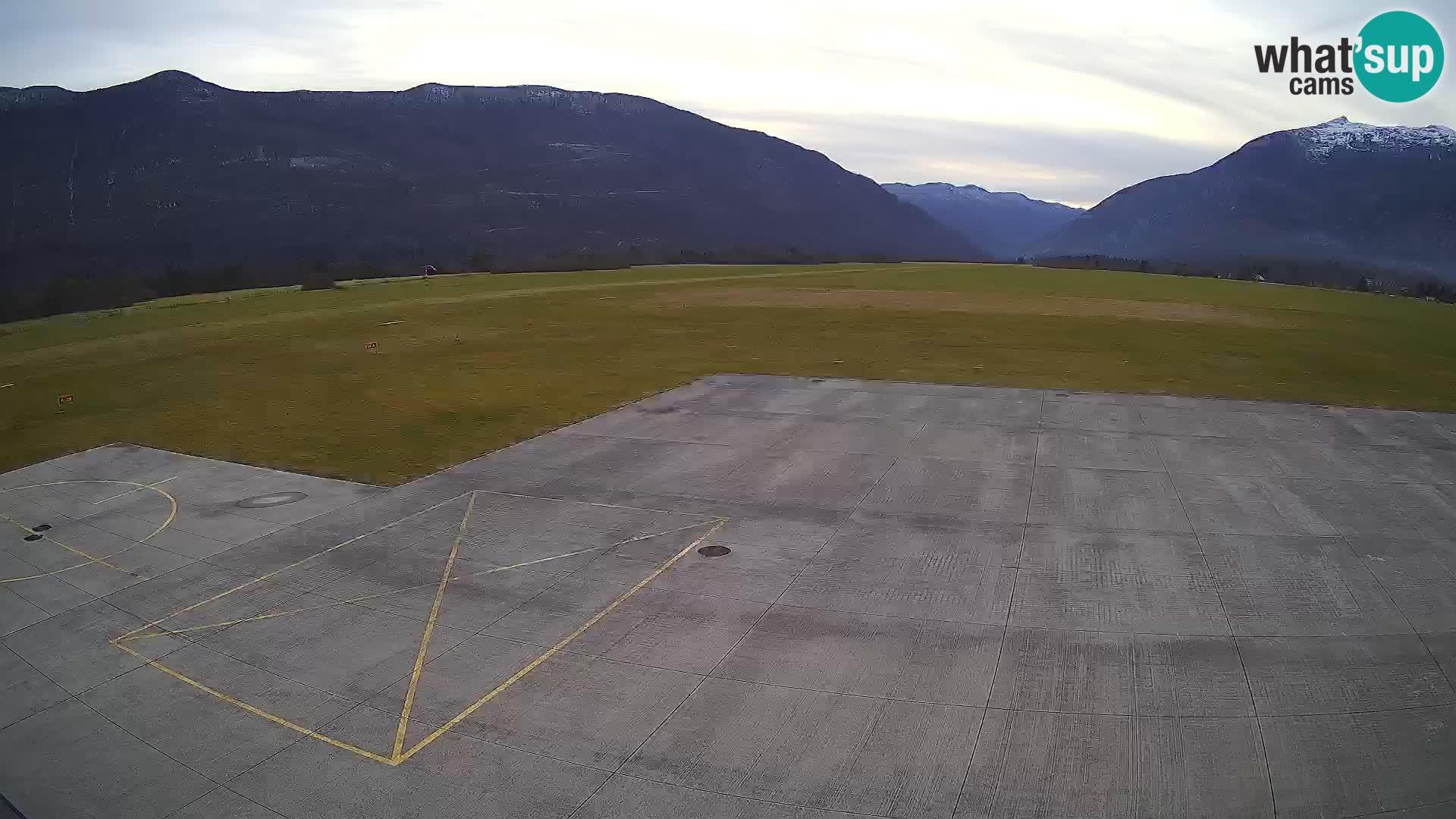 Bovec airport webcam – Skydive Bovec