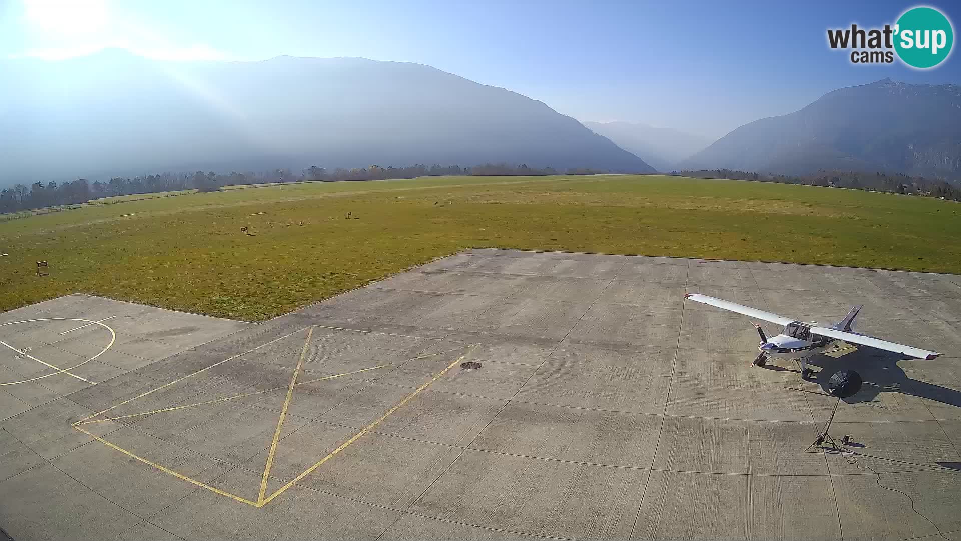 Bovec airport webcam – Skydive Bovec