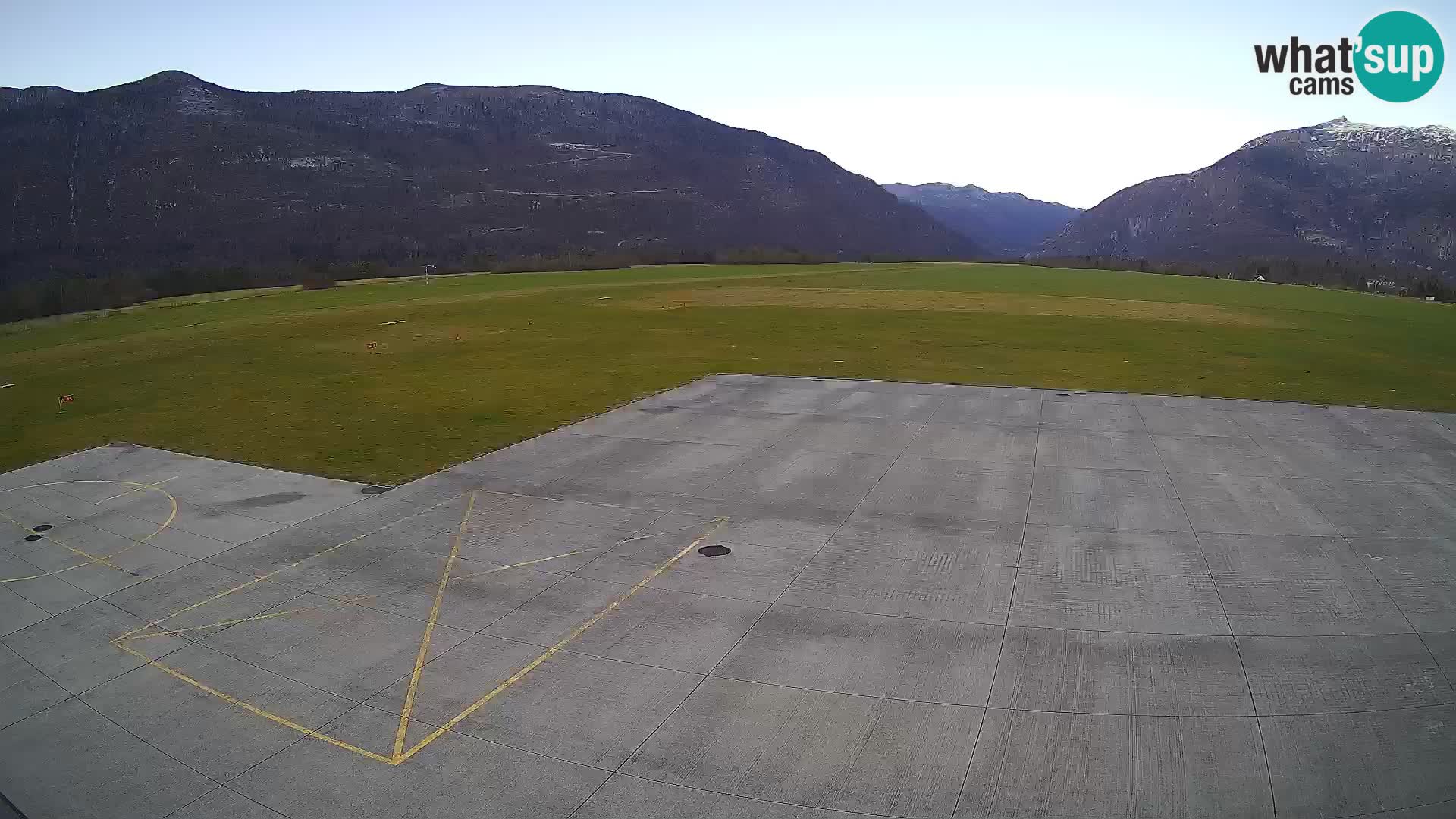 Bovec airport webcam – Skydive Bovec
