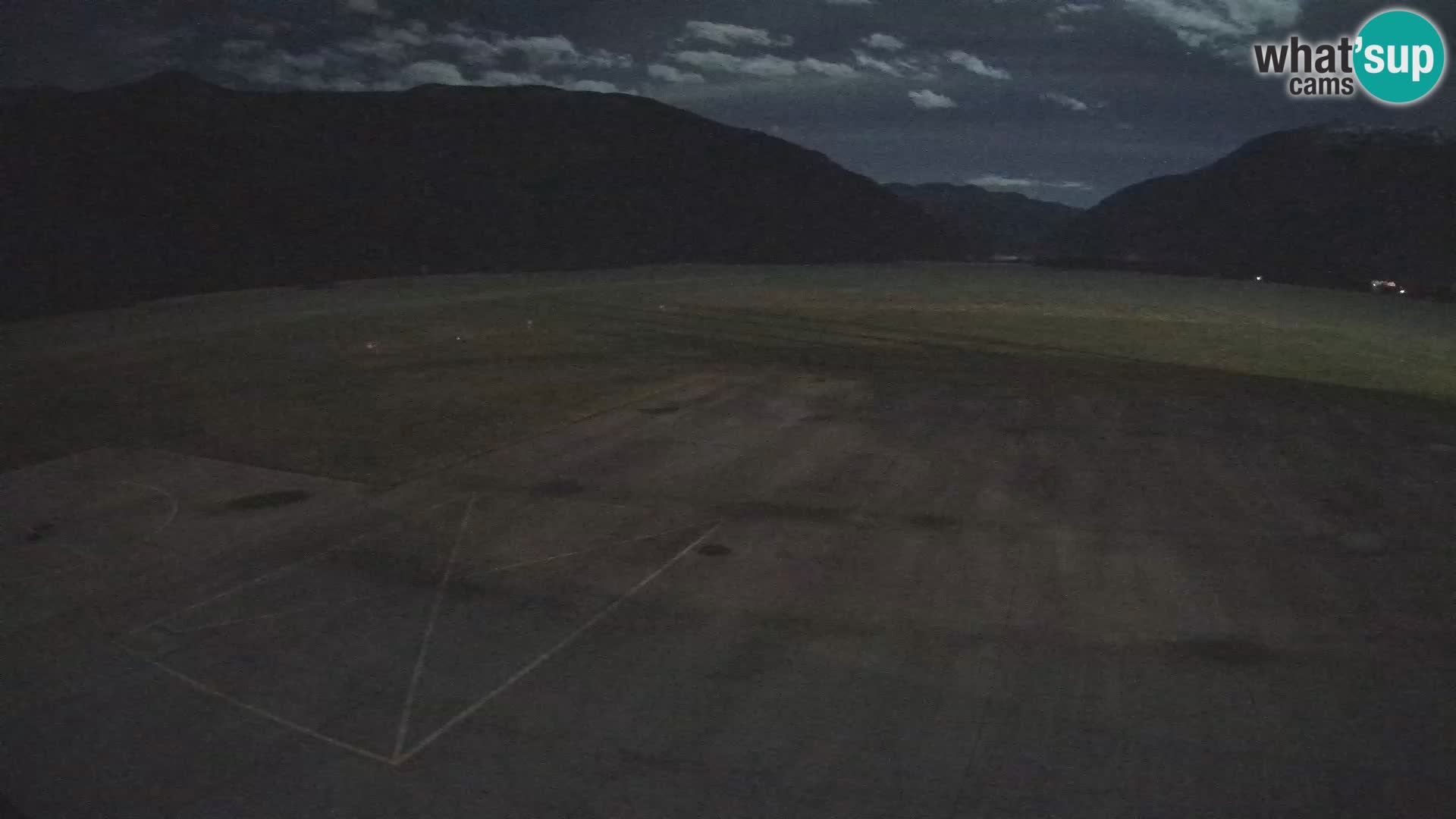 Bovec spletna kamera letališče – Skydive Bovec