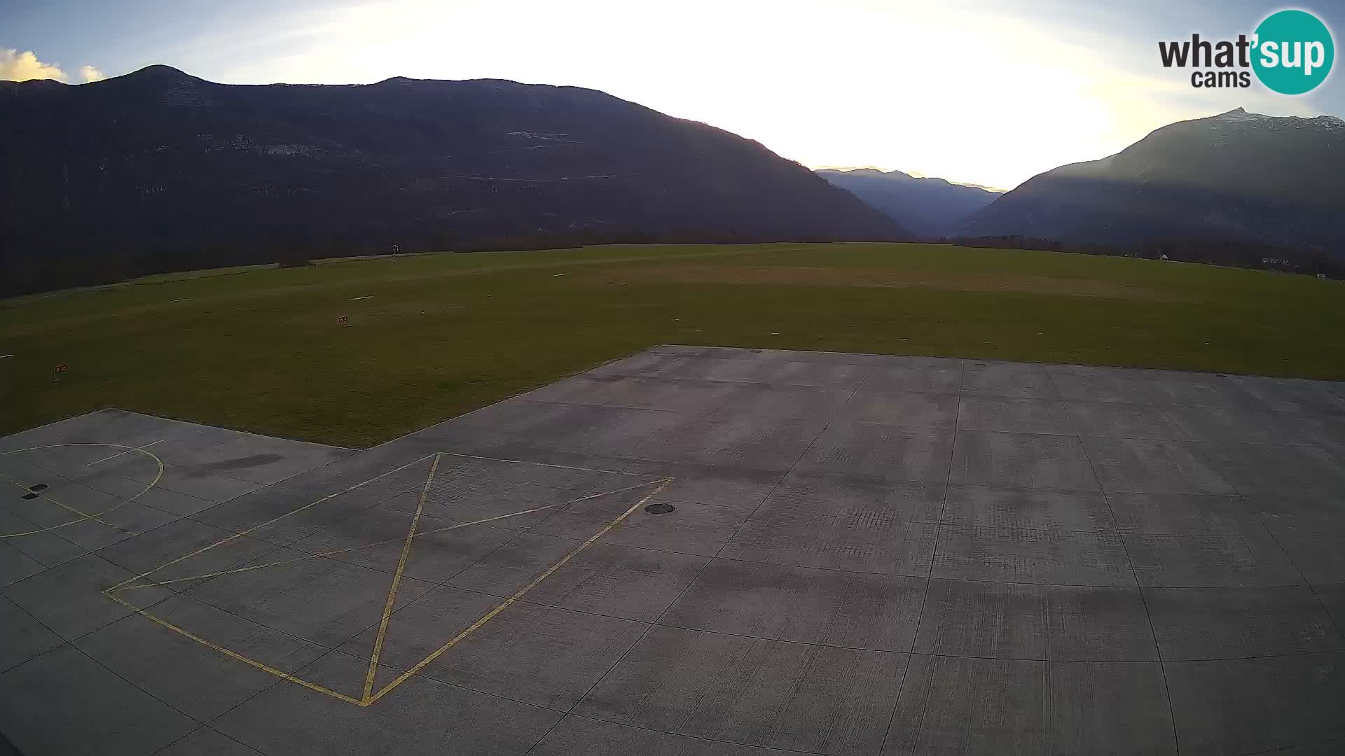 Webcam des Flughafens Bovec – Skydive Bovec