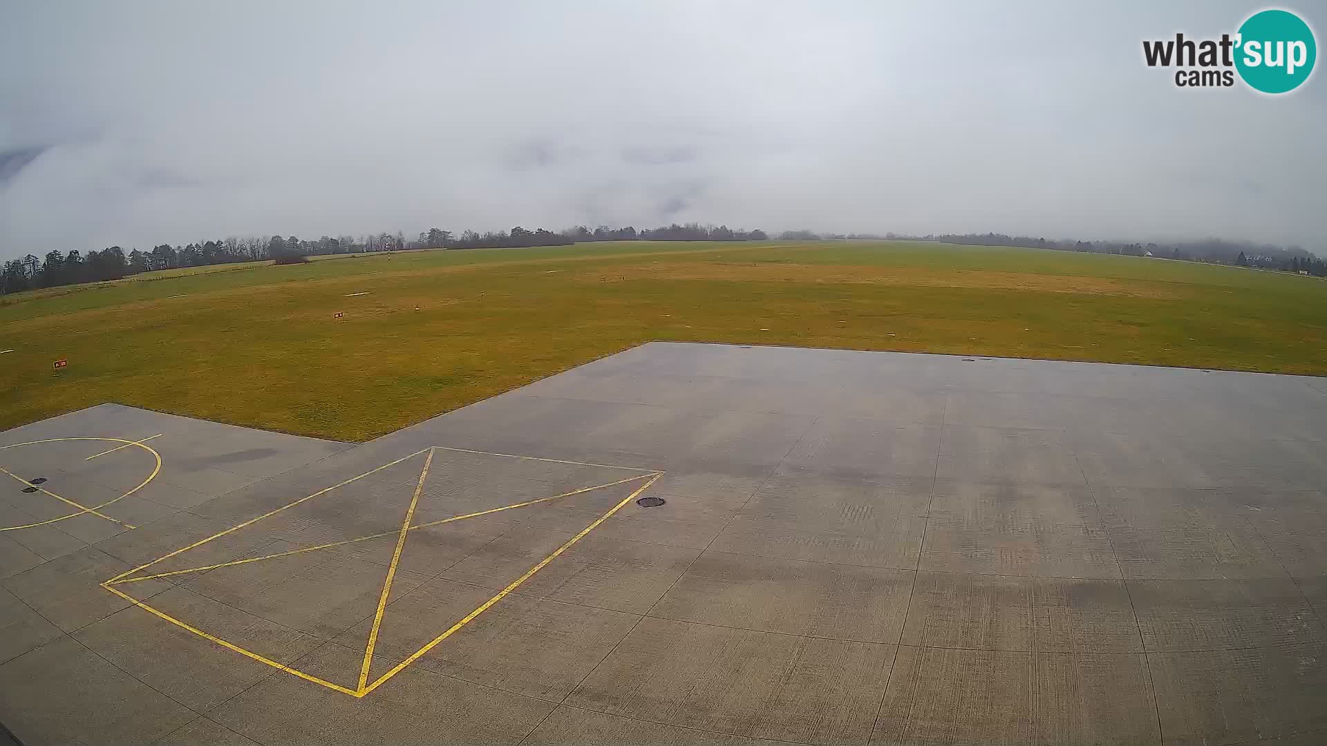 Webcam aereoporto di Bovec (Plezzo) – Vista verso il Kanin