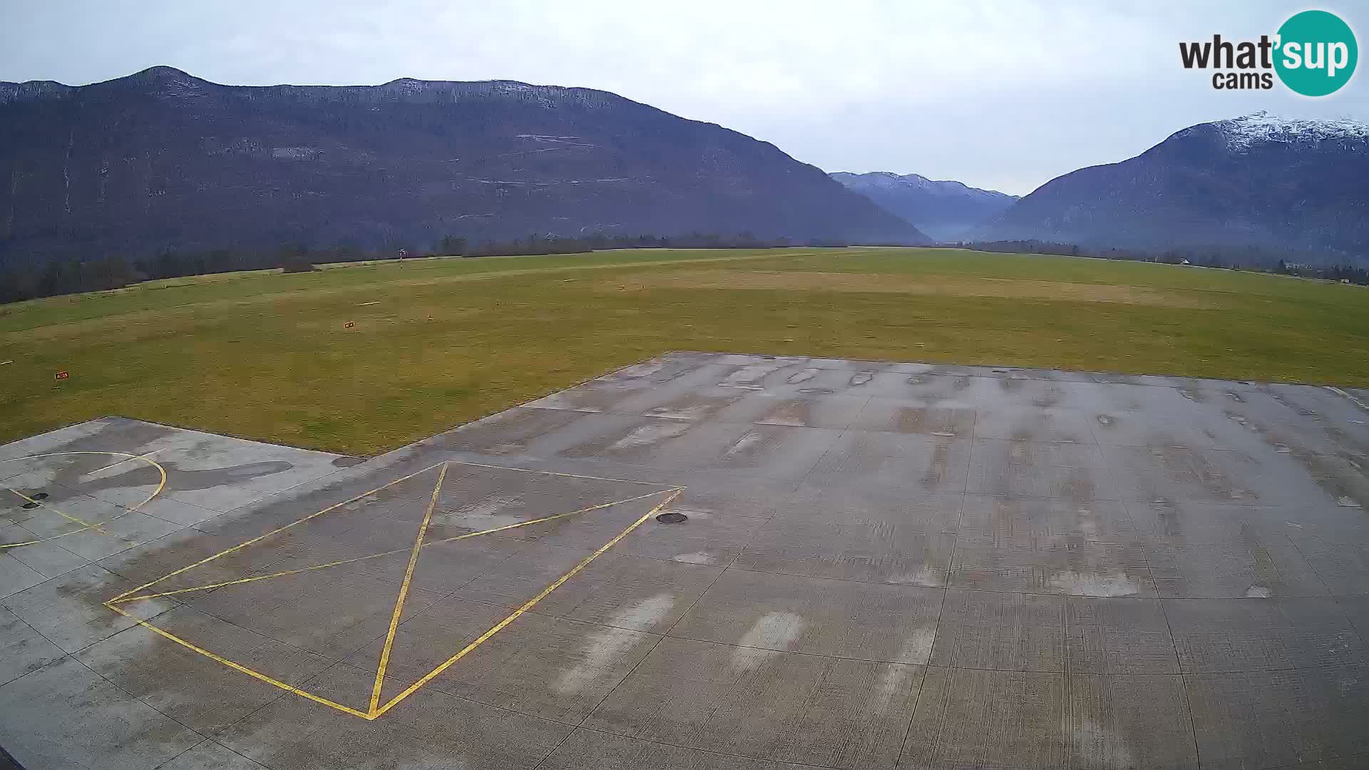 Bovec airport webcam – Skydive Bovec