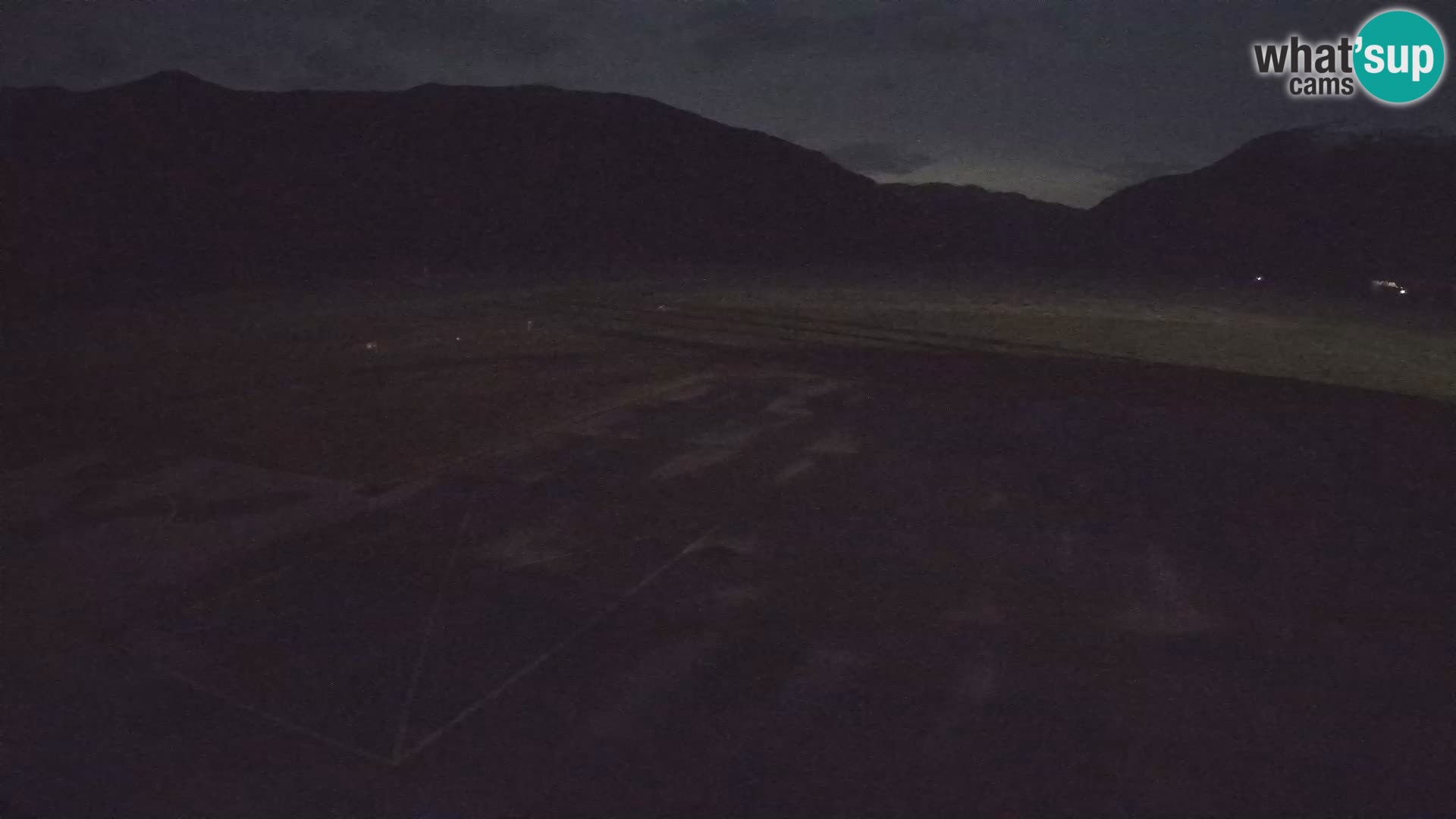 Webcam aereoporto di Bovec (Plezzo) – Vista verso il Kanin