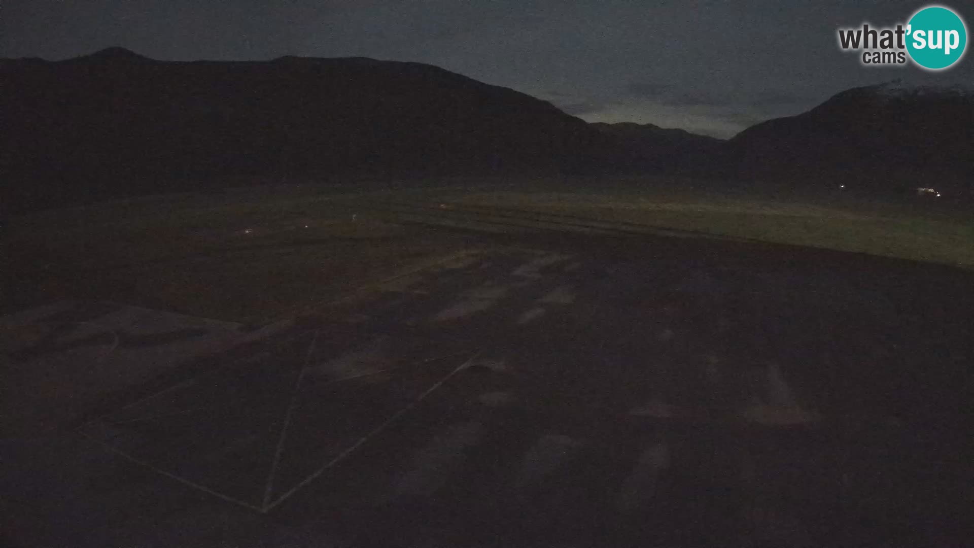 Webcam aereoporto di Bovec (Plezzo) – Vista verso il Kanin