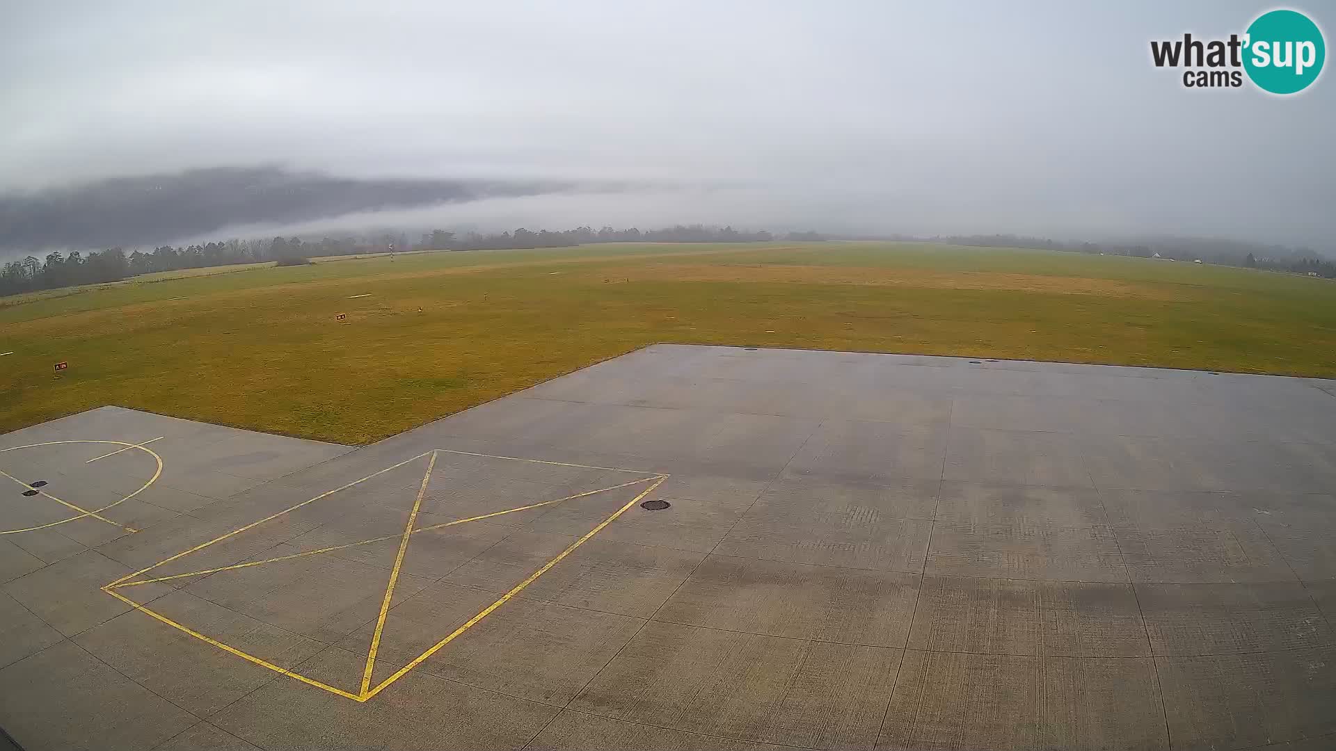 Webcam aereoporto di Bovec (Plezzo) – Vista verso il Kanin