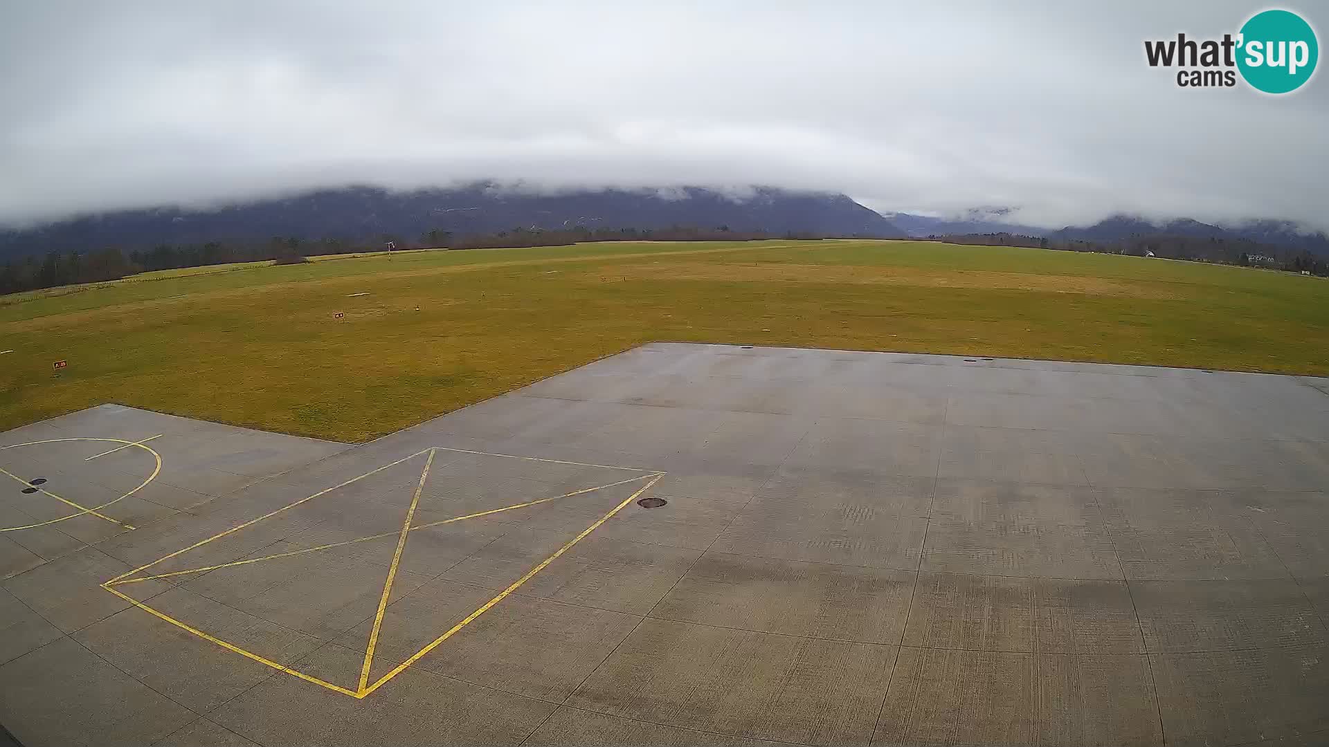 Bovec airport webcam – Skydive Bovec