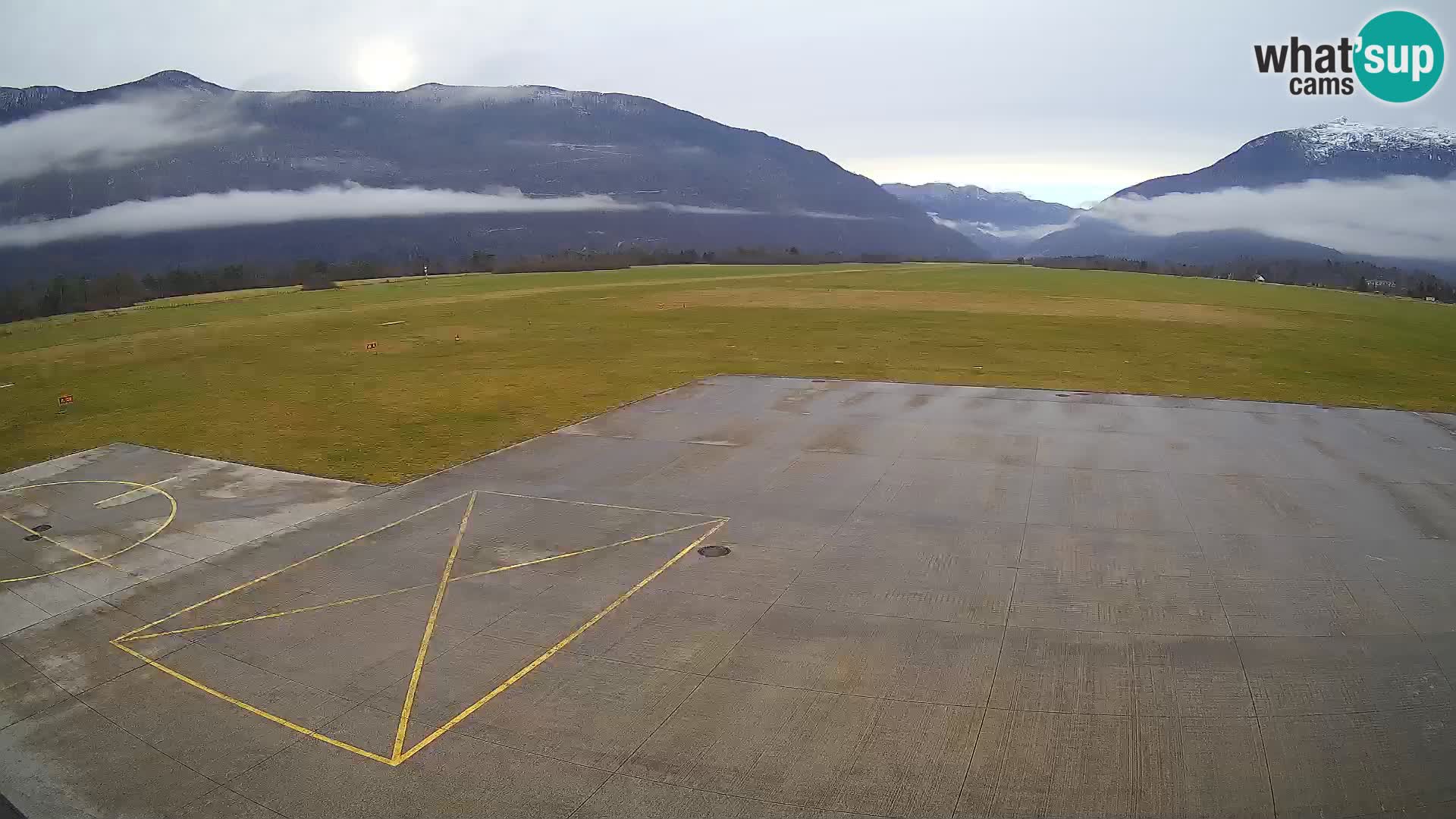 Web kamera zračne luke Bovec – Skydive Bovec